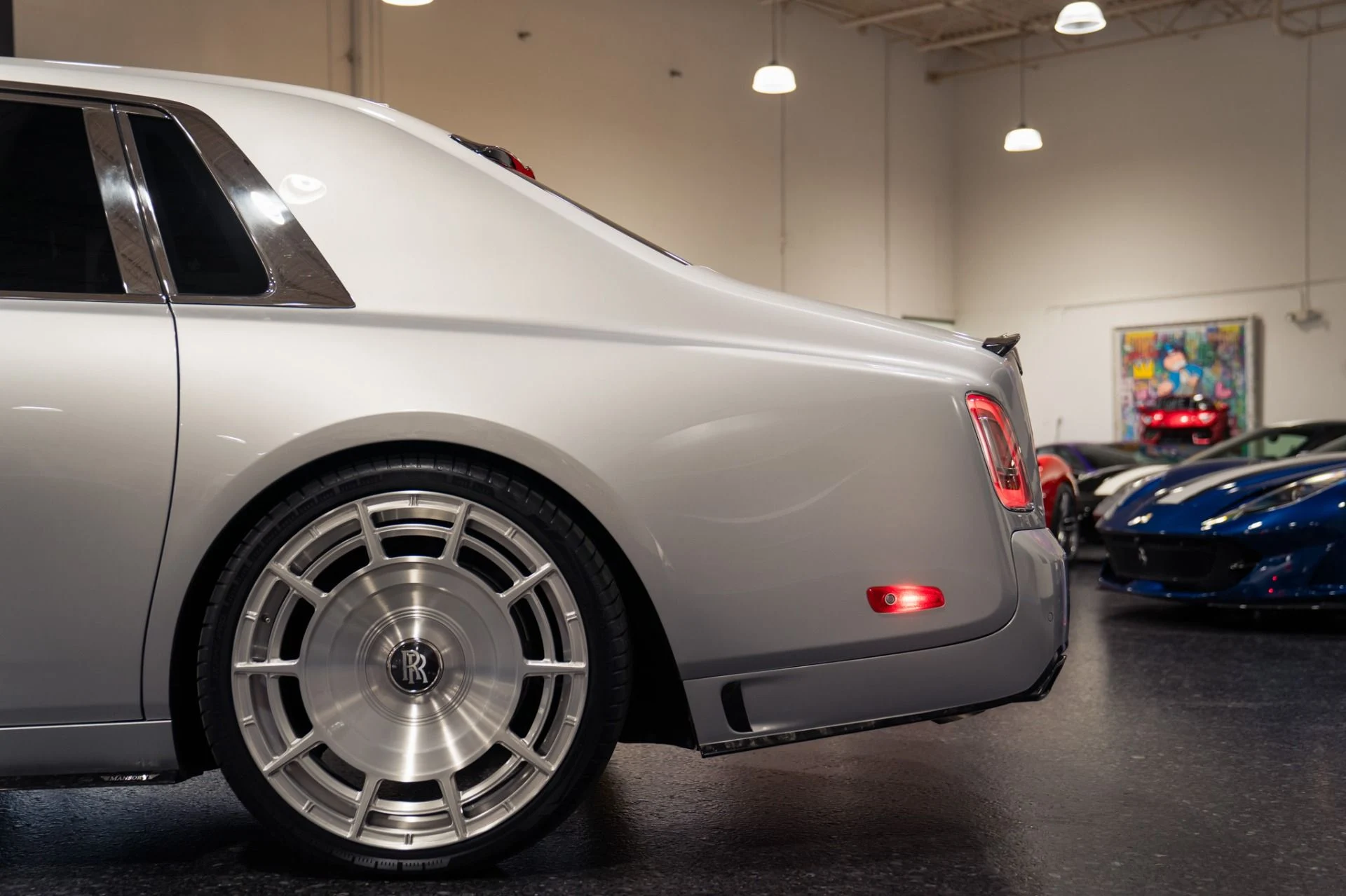 mph023_1139153338_Used_2020_Rolls_Royce_Phantom_Mansory_Carbon_Kit_1786567460_7940a16462