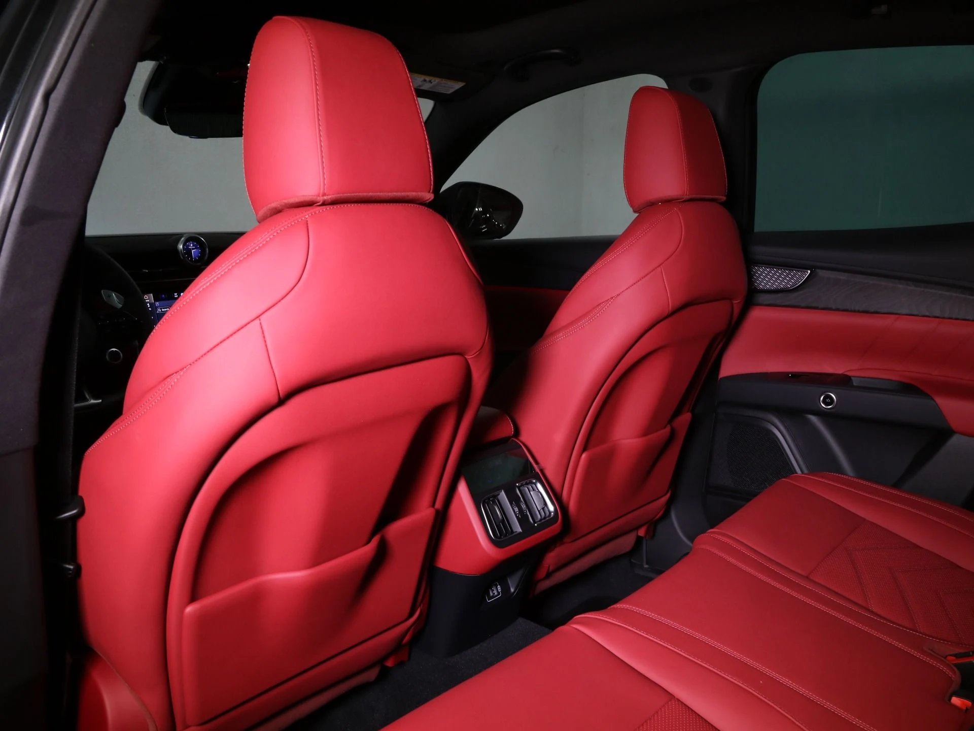 mph023_1143469384_New_2025_Maserati_Grecale_Modena_1768457939_3d12708a05