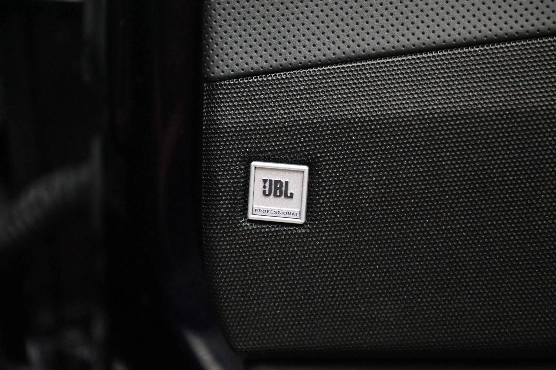 mph023_1146295948_Used_2022_Ferrari_812_GTS_1760996900_962cebbe56