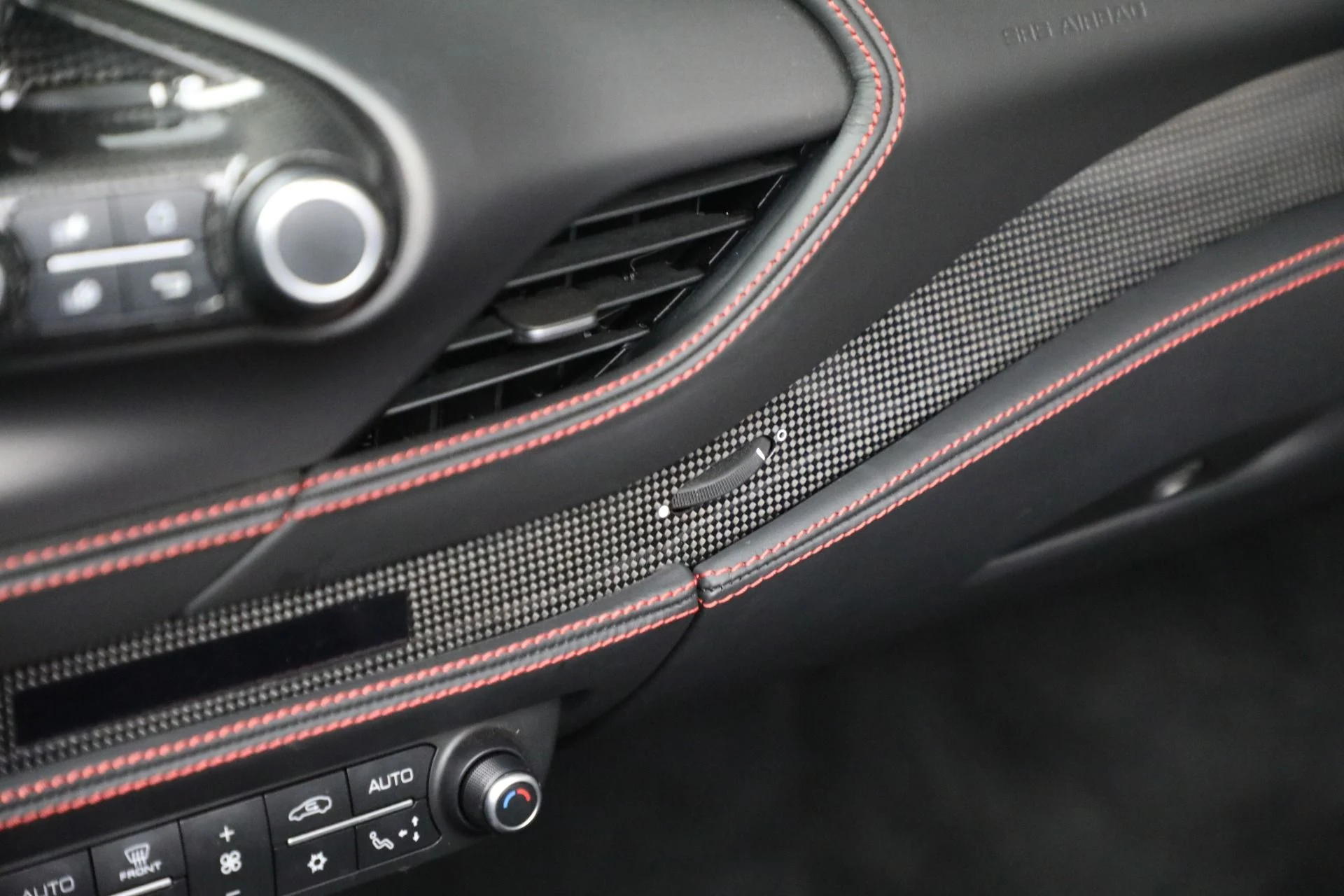 mph023_1147638931_Used_2022_Ferrari_F8_Spider_1762208749_7364282ba5