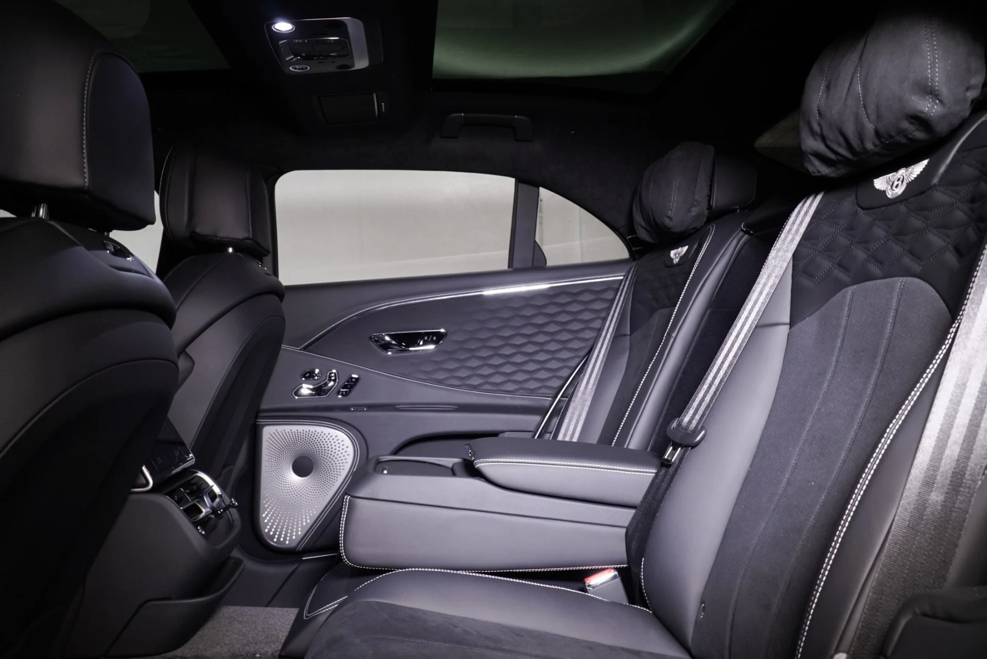 mph023_1152680006_New_2026_Bentley_Flying_Spur_Speed_1762586392_fb39768d36