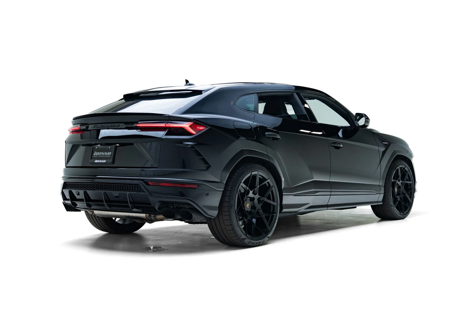 mph023_1153734062_Used_2019_Lamborghini_Urus_1778703309_e3ff378b95
