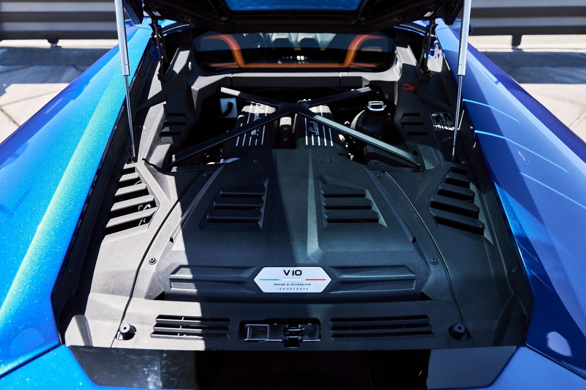 mph023_1172062389_Used_2020_Lamborghini_Huracan_EVO_Base_1777394798_9540e4365b