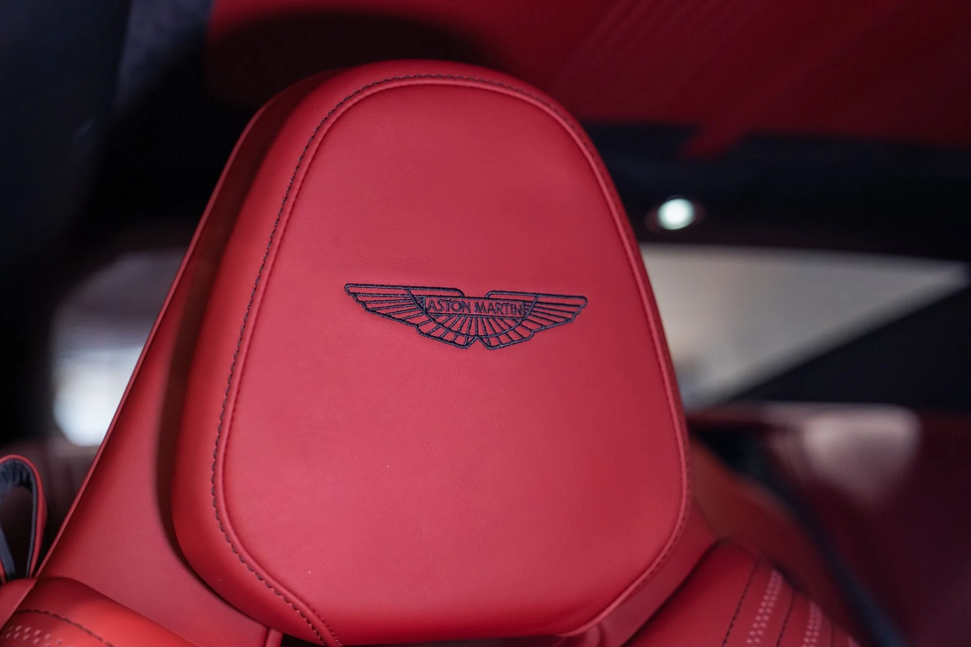 mph023_1182178009_Used_2018_Aston_Martin_DB_11_V12_1788901645_d0f52f05e2