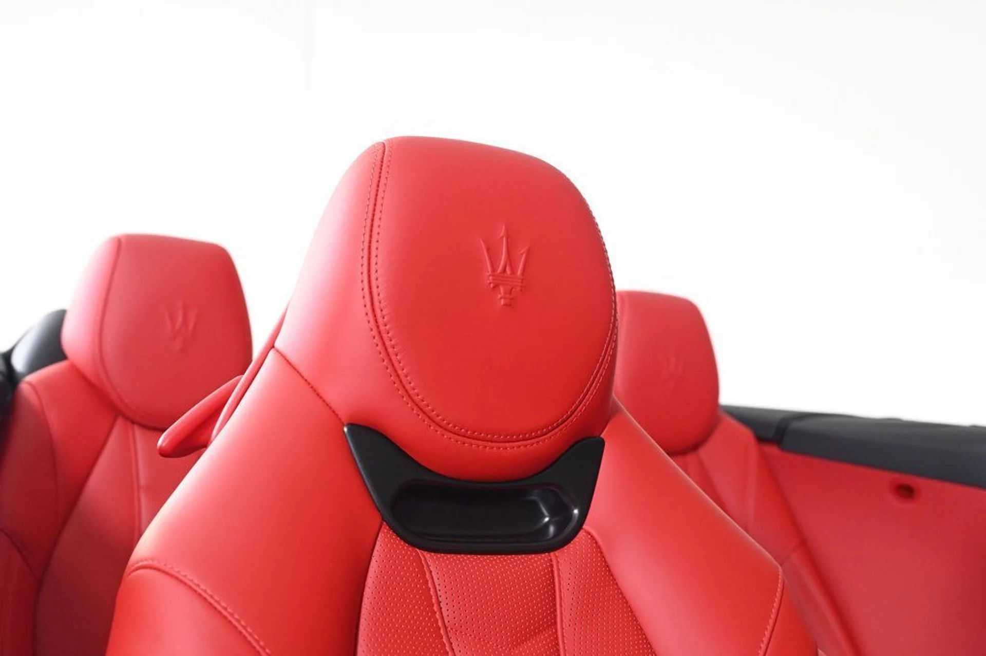 mph023_1186358899_new_2026_maserati_grancabrio_convertible_11350_22991878_23_1024_77d49175a3