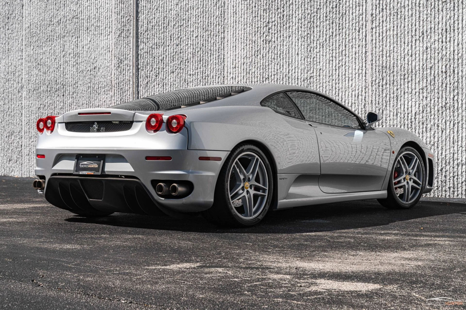 mph023_1208675585_Used_2007_Ferrari_F430_in_Nurburgring_Silver_w_Daytona_Style_Seats_Carbon_Interior_Trim_1708461964_2e45e45b40