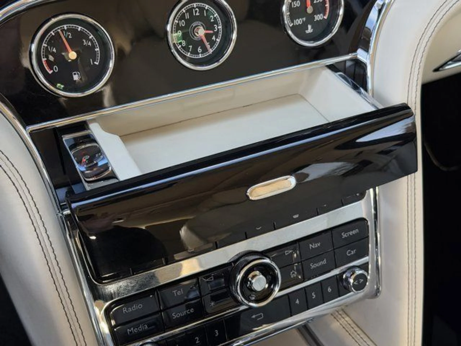 mph023_121104024_48a1f1a6ae8e49bbb15ceaa94d27491d_6db4c2b345