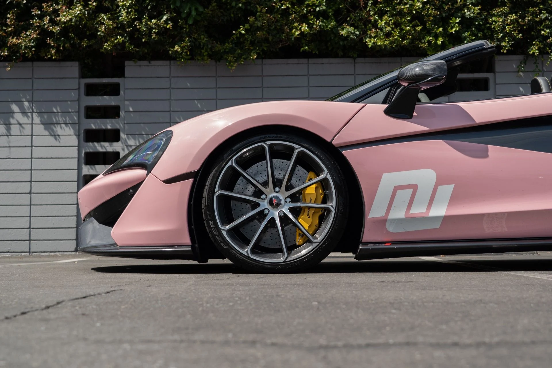 mph023_12182049_Used_2018_Mc_Laren_570_S_Spider_1757711863_9ffcb60213