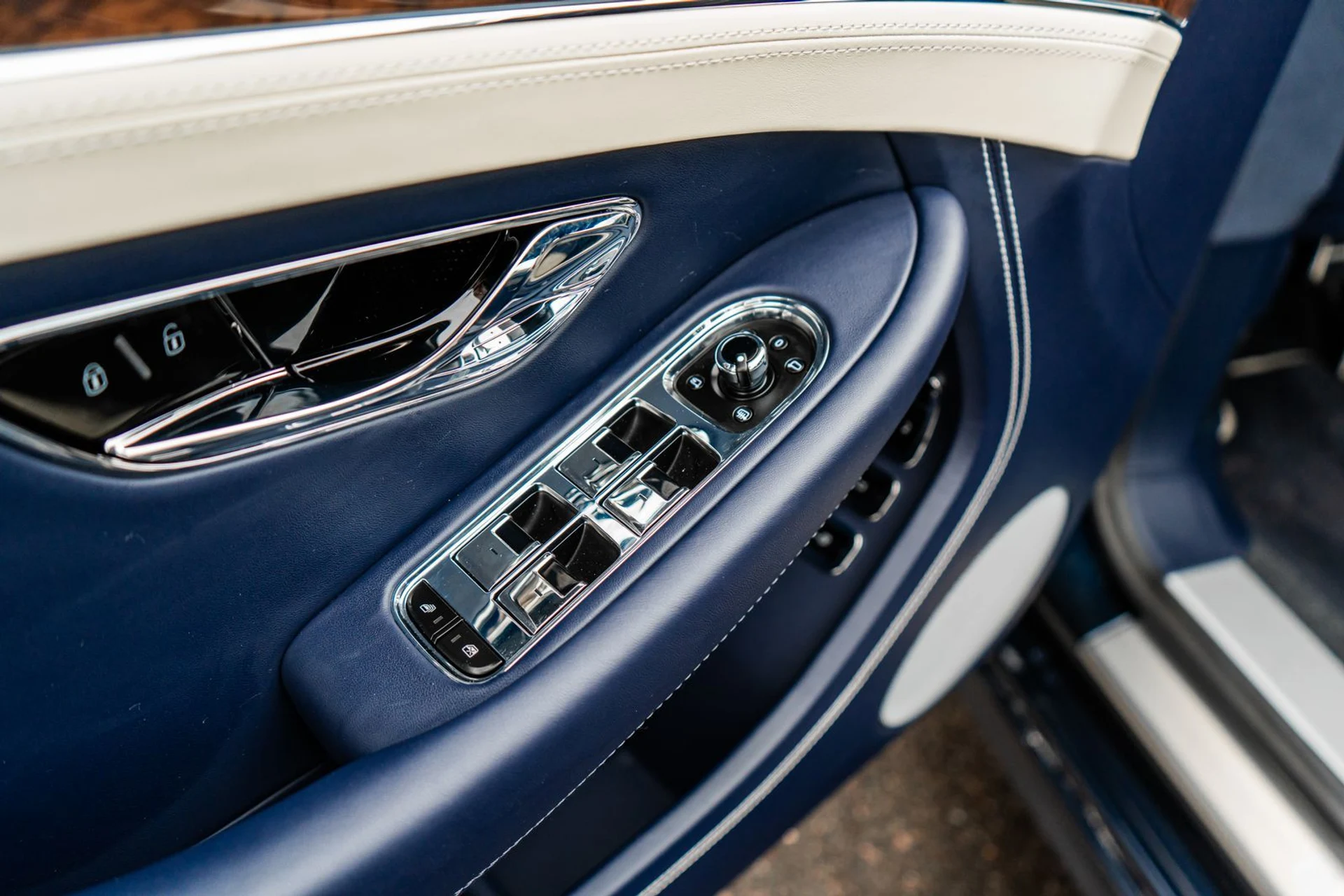 mph023_1219833889_a8489ff5_361a_456e_a746_c80bfb34236f_509d5050da