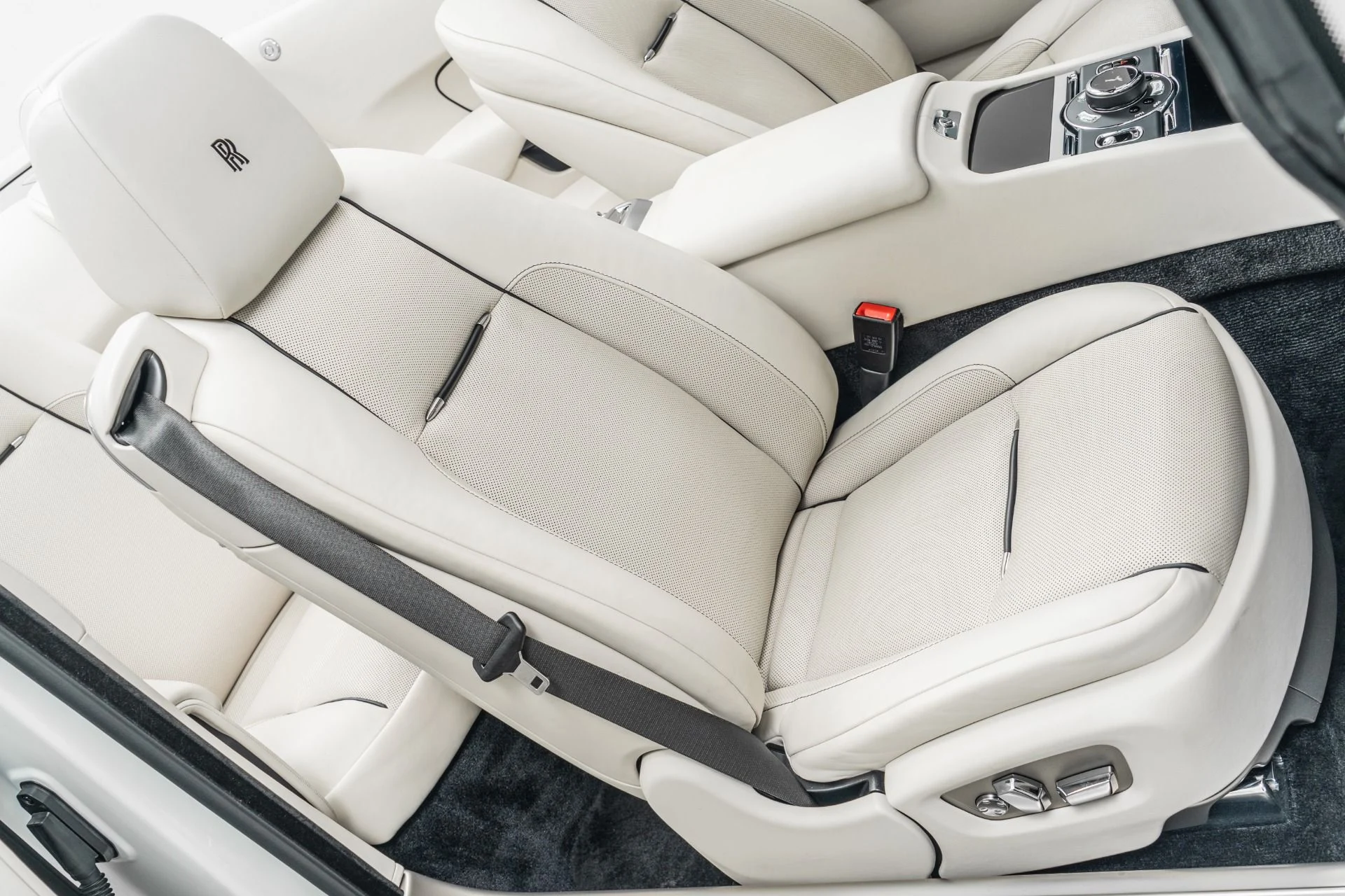 mph023_1227360895_Used_2020_Rolls_Royce_Dawn_Fully_Polished_Wheels_Heated_and_Ventilated_Seats_1764007062_e40bf4d33f