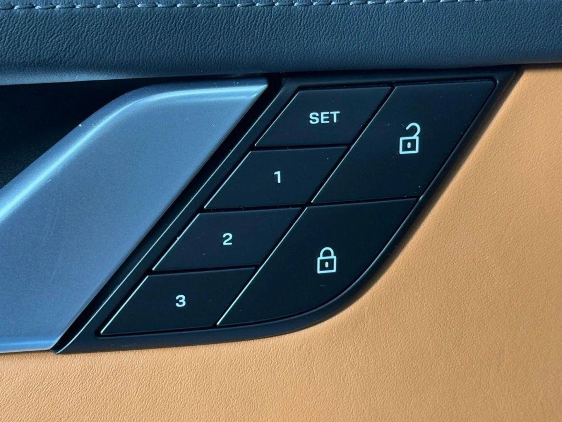 mph023_1228972146_9_MU_3_Vhotp_Zw_JYQE_Jp_SI_0de9u0h0_feb7edb862