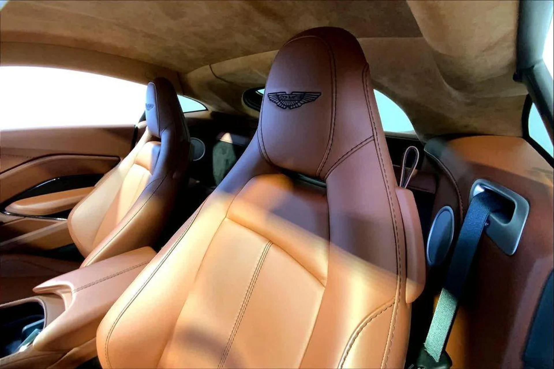 mph023_1236050528_f_EC_55m_Ks_Ij3d96_Ujx7ras_Ak_Evt_E_d5060539ca