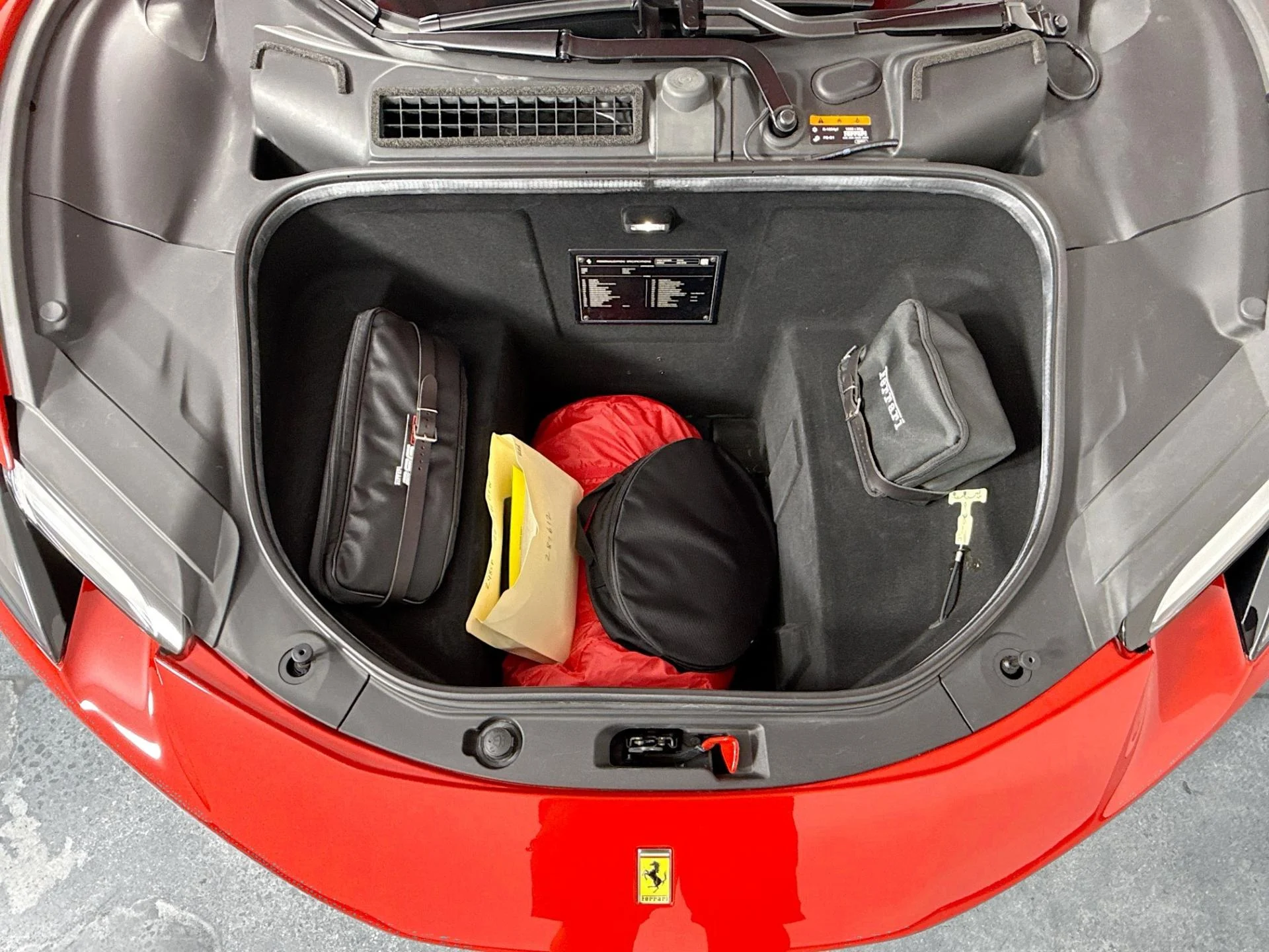mph023_1236472464_Used_2022_Ferrari_296_GTB_1785270792_faec7021c4
