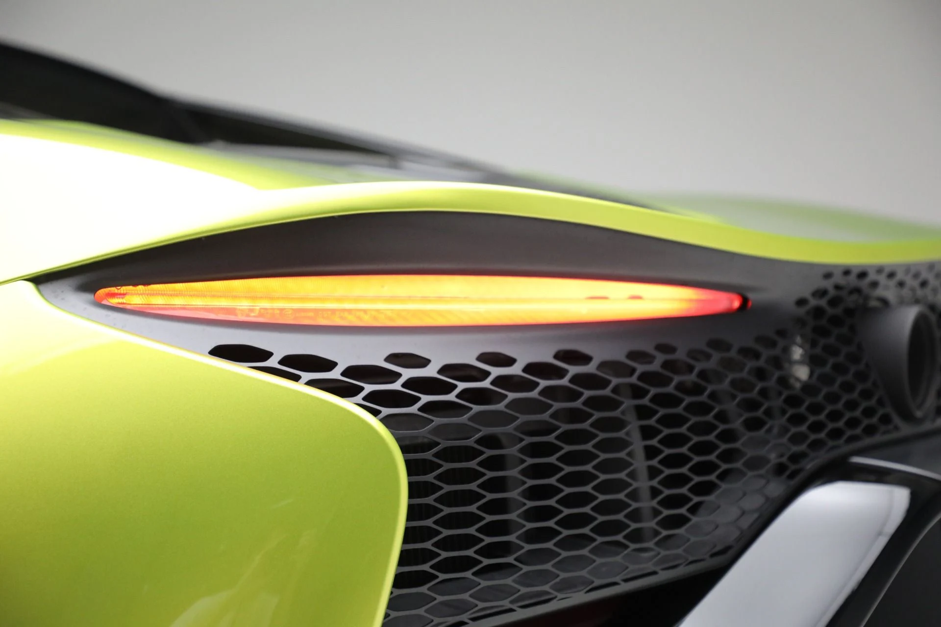 mph023_1242090965_Used_2024_Mc_Laren_Artura_Performance_dd302c5e4b