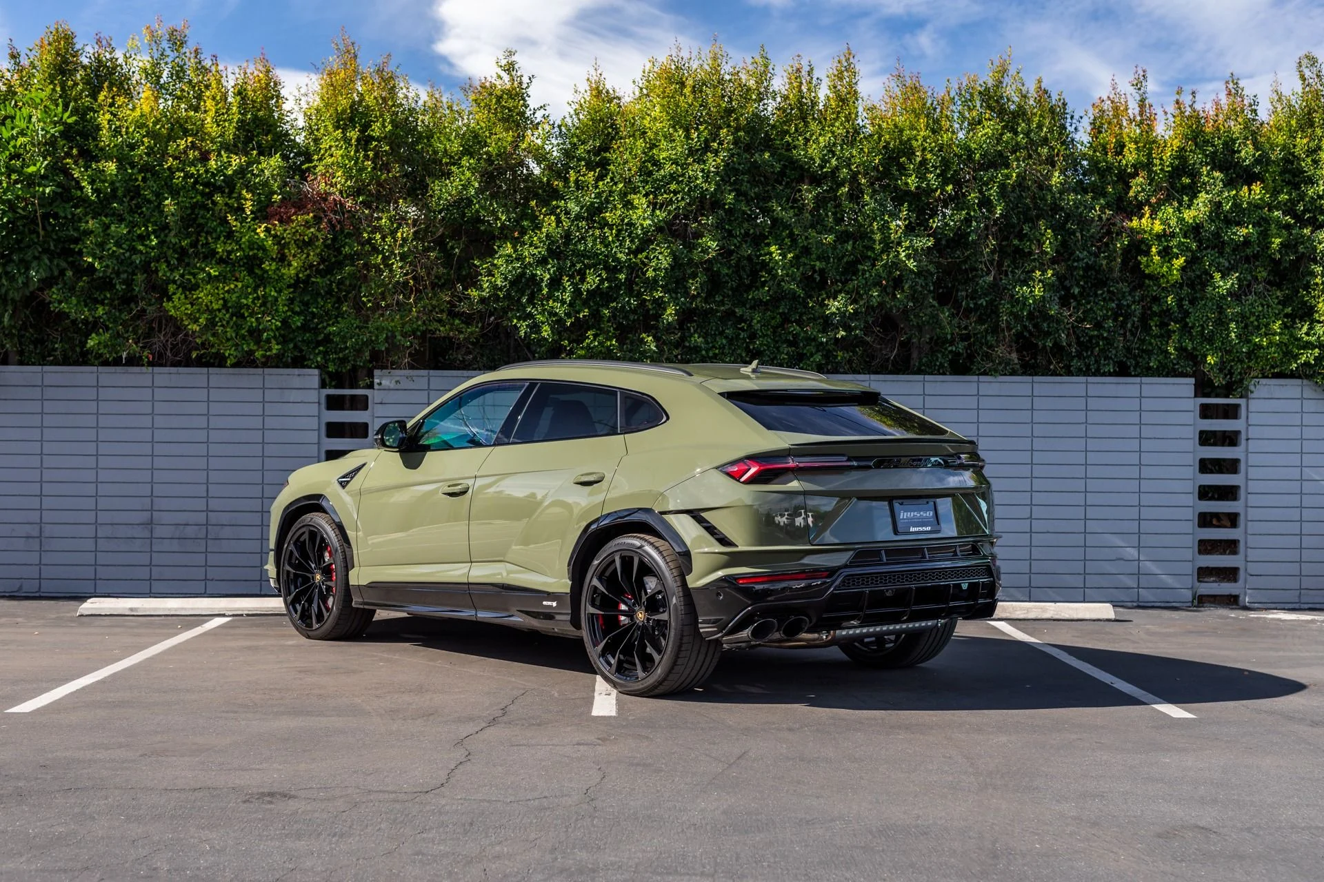 mph023_1245784602_Used_2023_Lamborghini_Urus_S_1764103574_57de9fba89