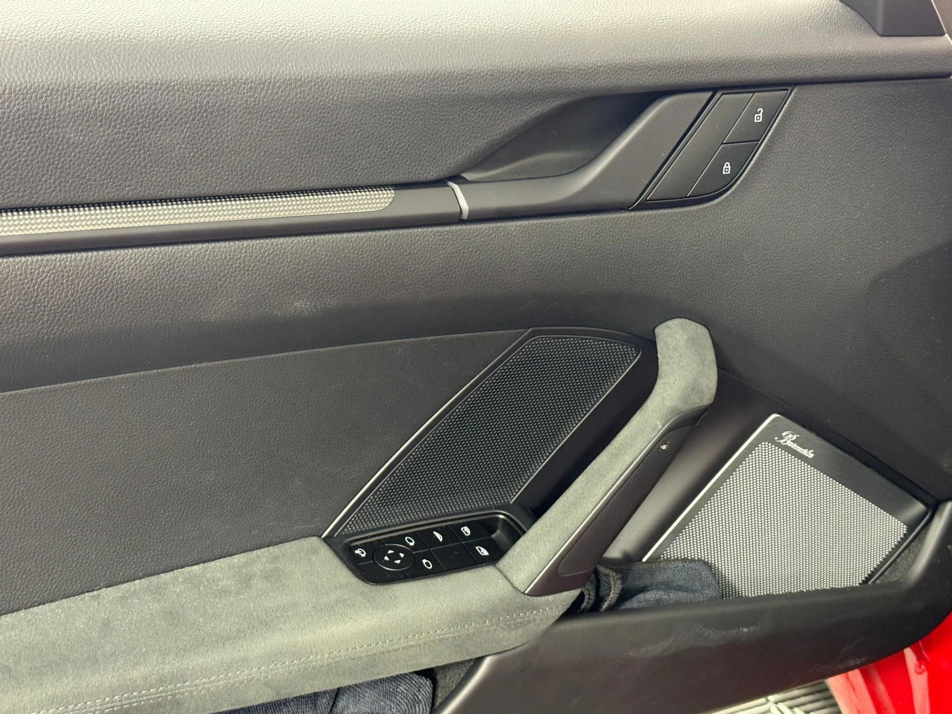 mph023_1248899528_da14cd55c5bb6828e1ce53fe1d94aef3x_81af49c2d4