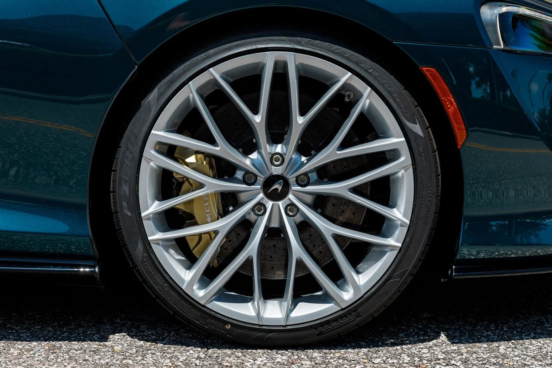 mph023_1253265807_672_p24_l_a7c3ee3b5b