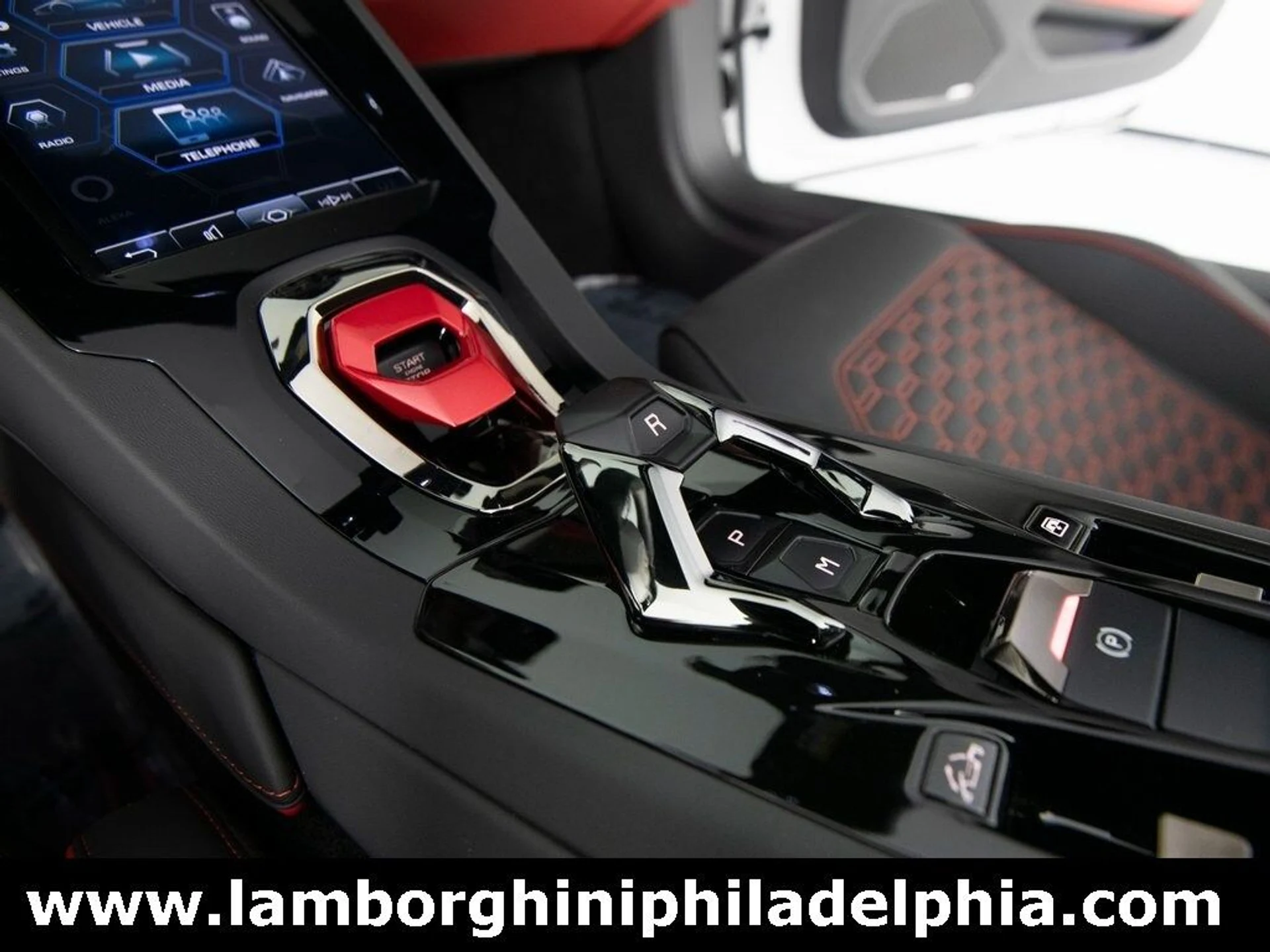 mph023_125372104_2d9cf7ade51c2fd73280bf75ed80f447x_aff862012f