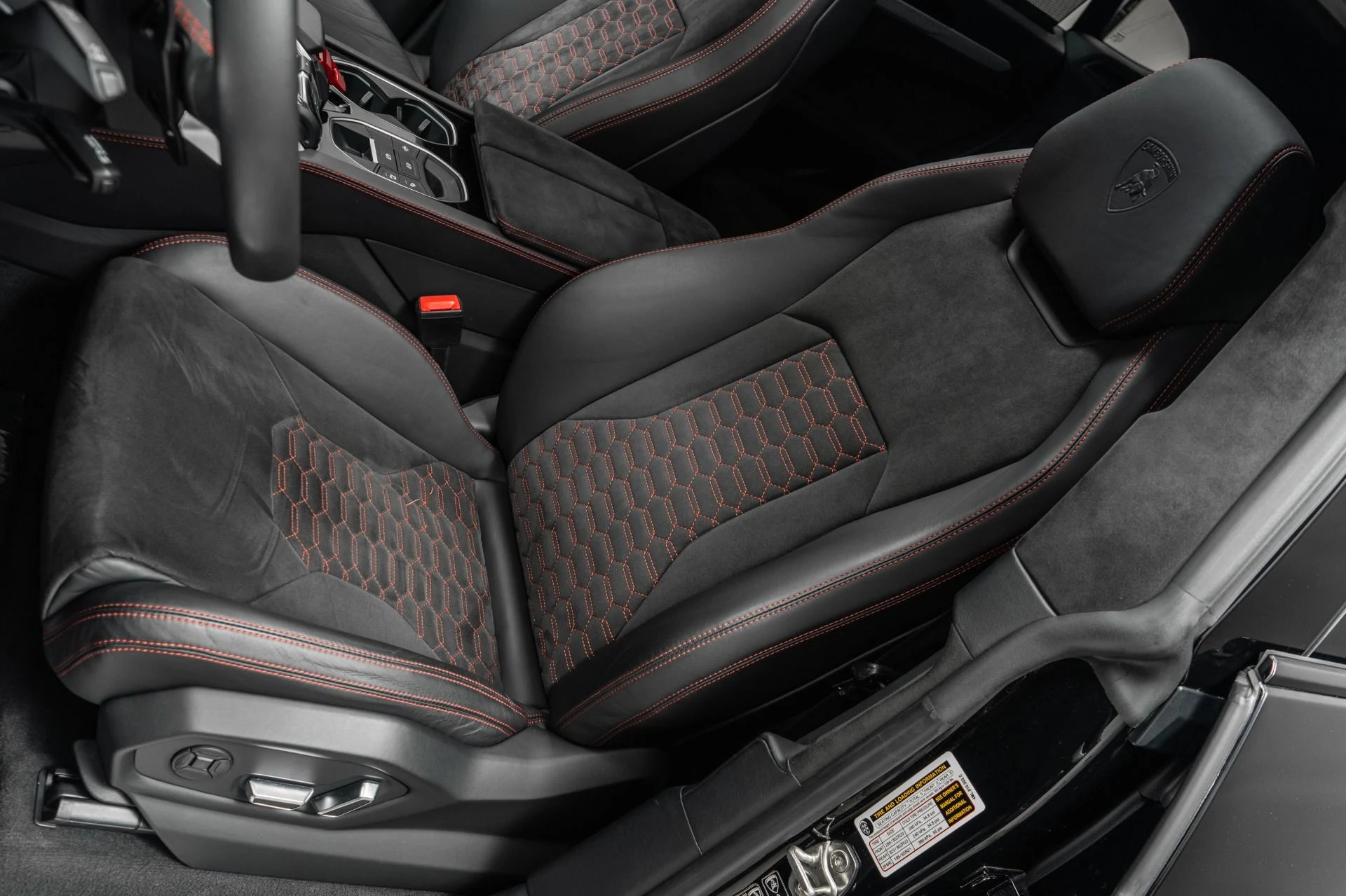 mph023_1258858369_Used_2021_Lamborghini_Urus_Q_Citura_Interior_Bang_and_Olufsen_Audio_1778530173_bbd7d87b62