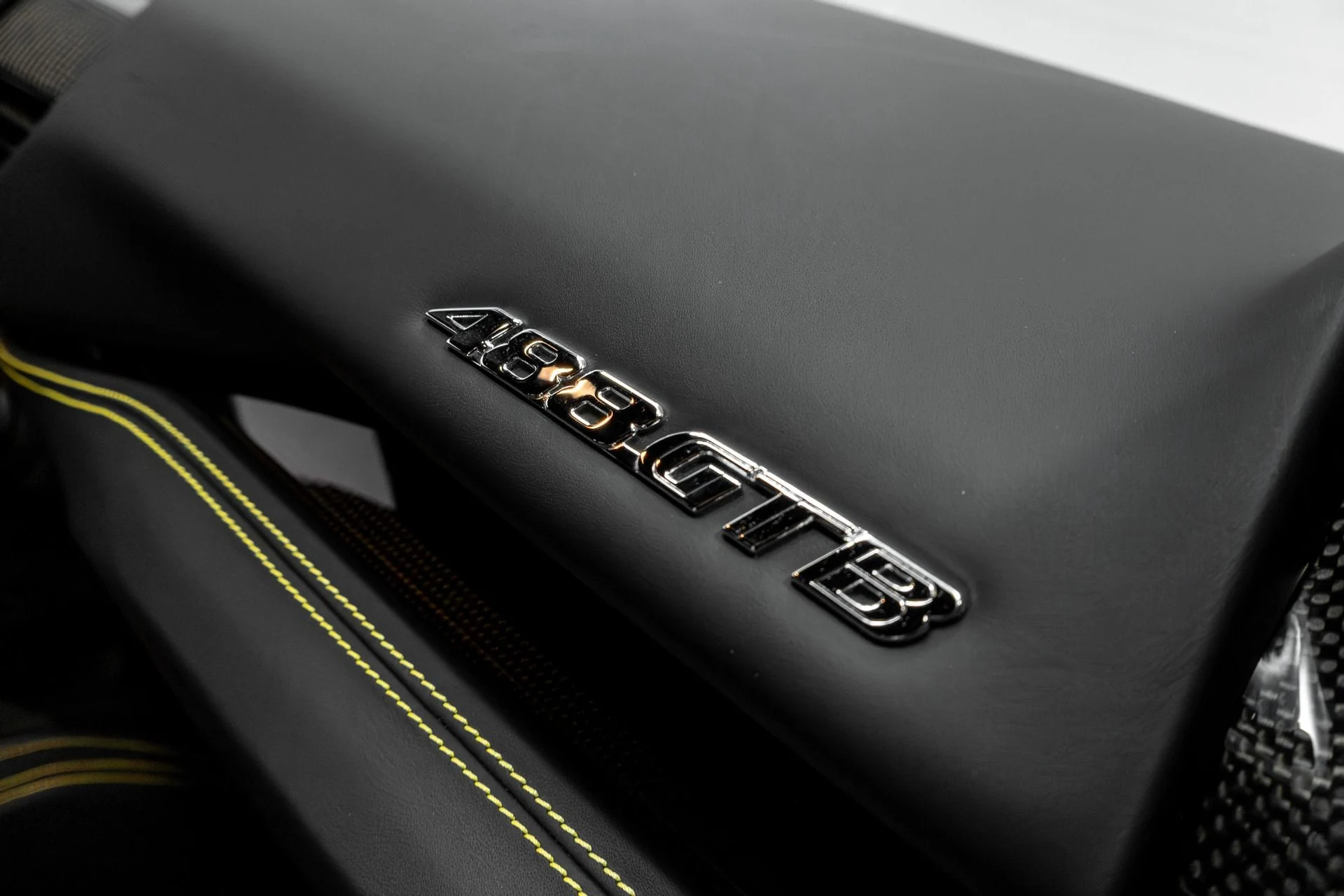 mph023_1263321686_Used_2018_Ferrari_488_GTB_Base_1771040686_96eb27a83f