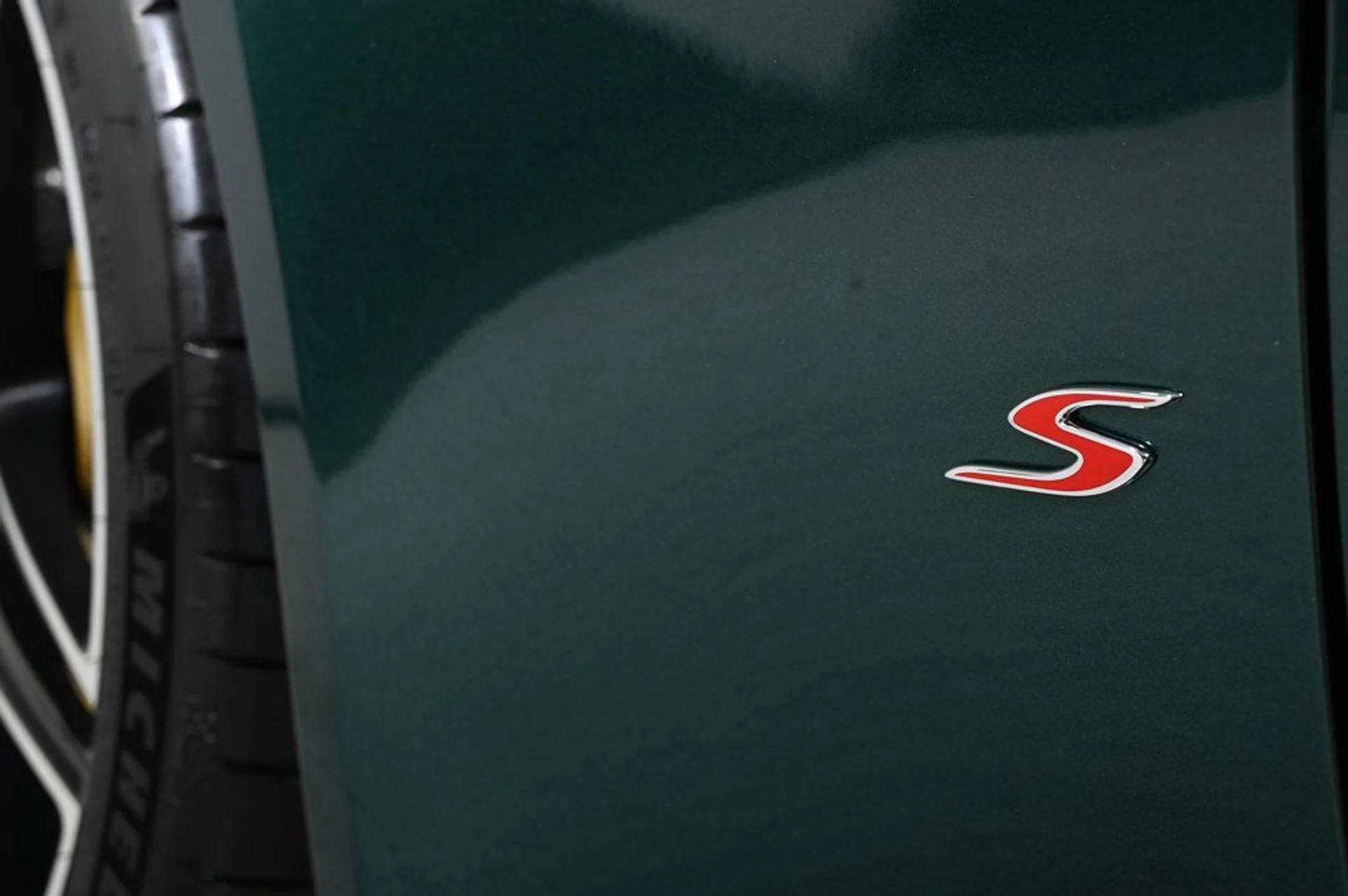 mph023_1271904573_new_2026_aston_martin_vantage_sroadster_11350_22964213_23_1024_a774667c76