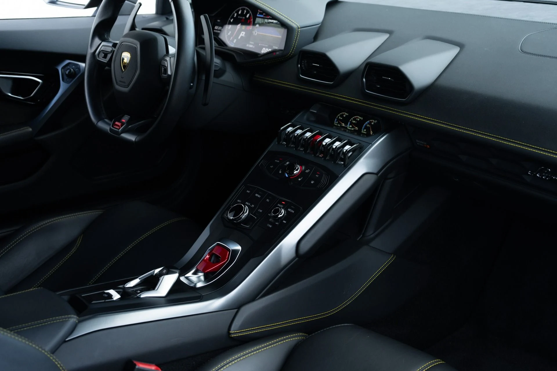 mph023_1272623301_Used_2015_Lamborghini_Huracan_LP_610_4_1779833473_80aceace0d