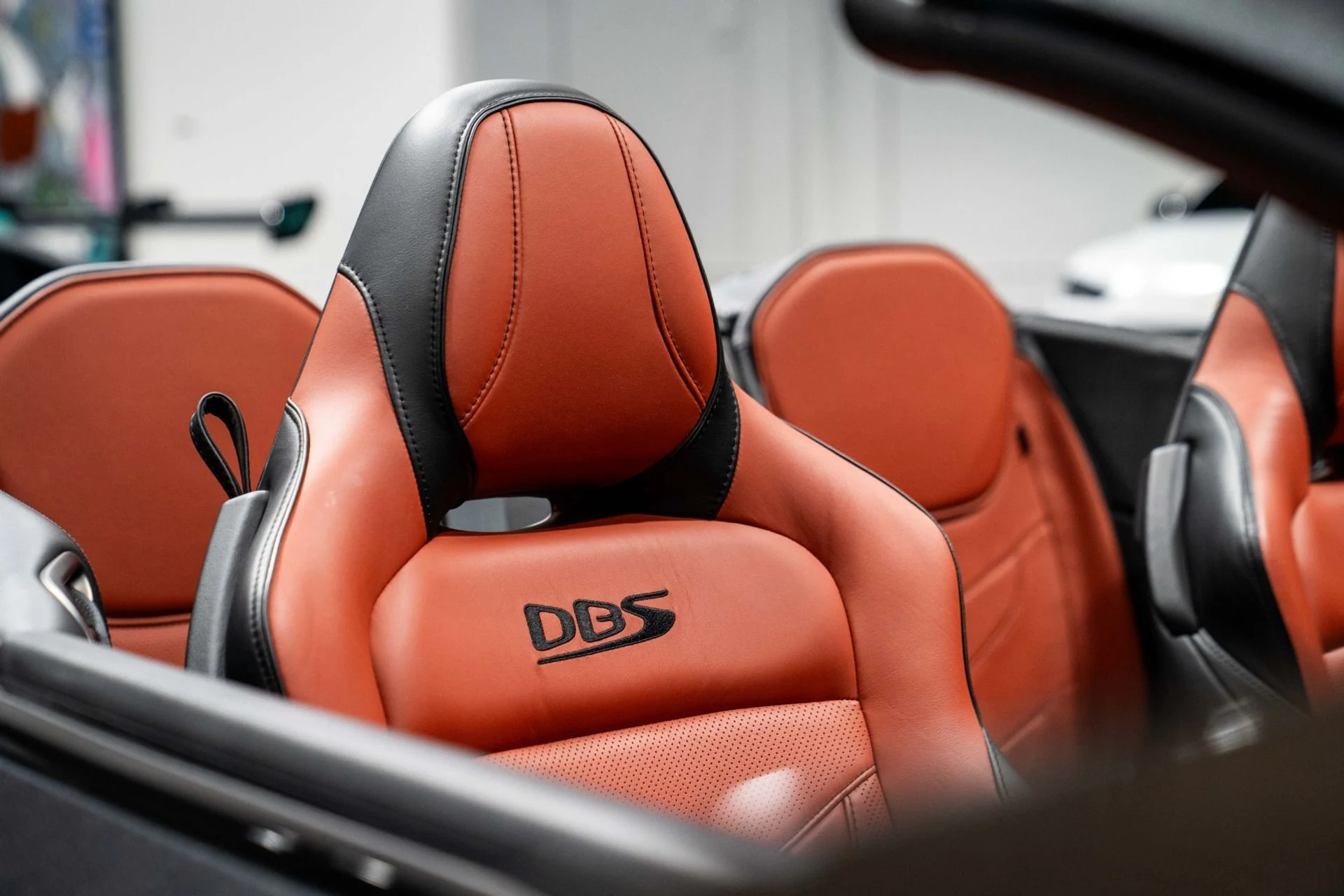 mph023_1284661669_Used_2020_Aston_Martin_DBS_Superleggera_1767994739_2d6bea00b6