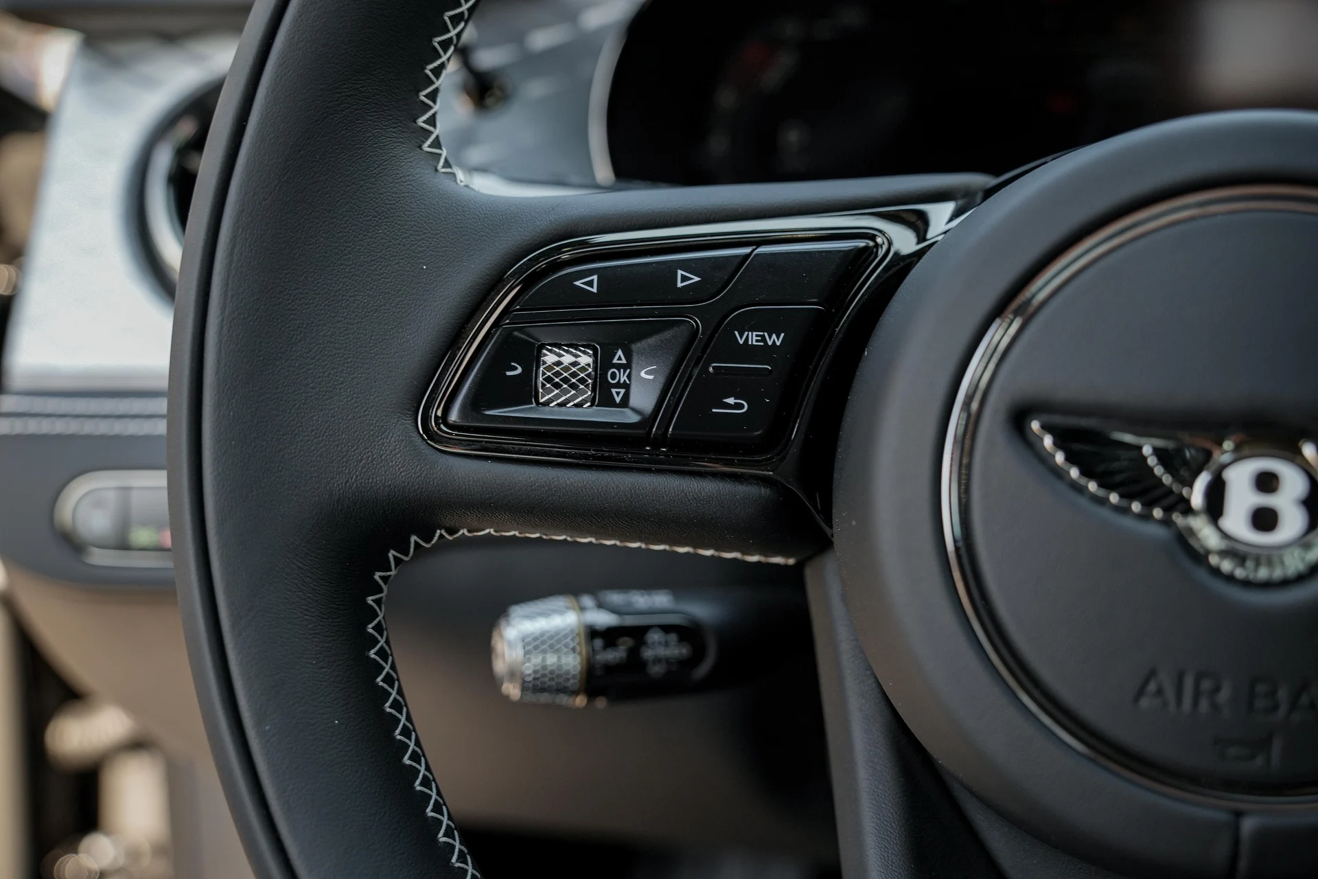 mph023_1288430947_Hi_Tech_Luxury_Imports_LLC_SCBBR_6_ZG_1_SC_022806_image_23_4f397f6503