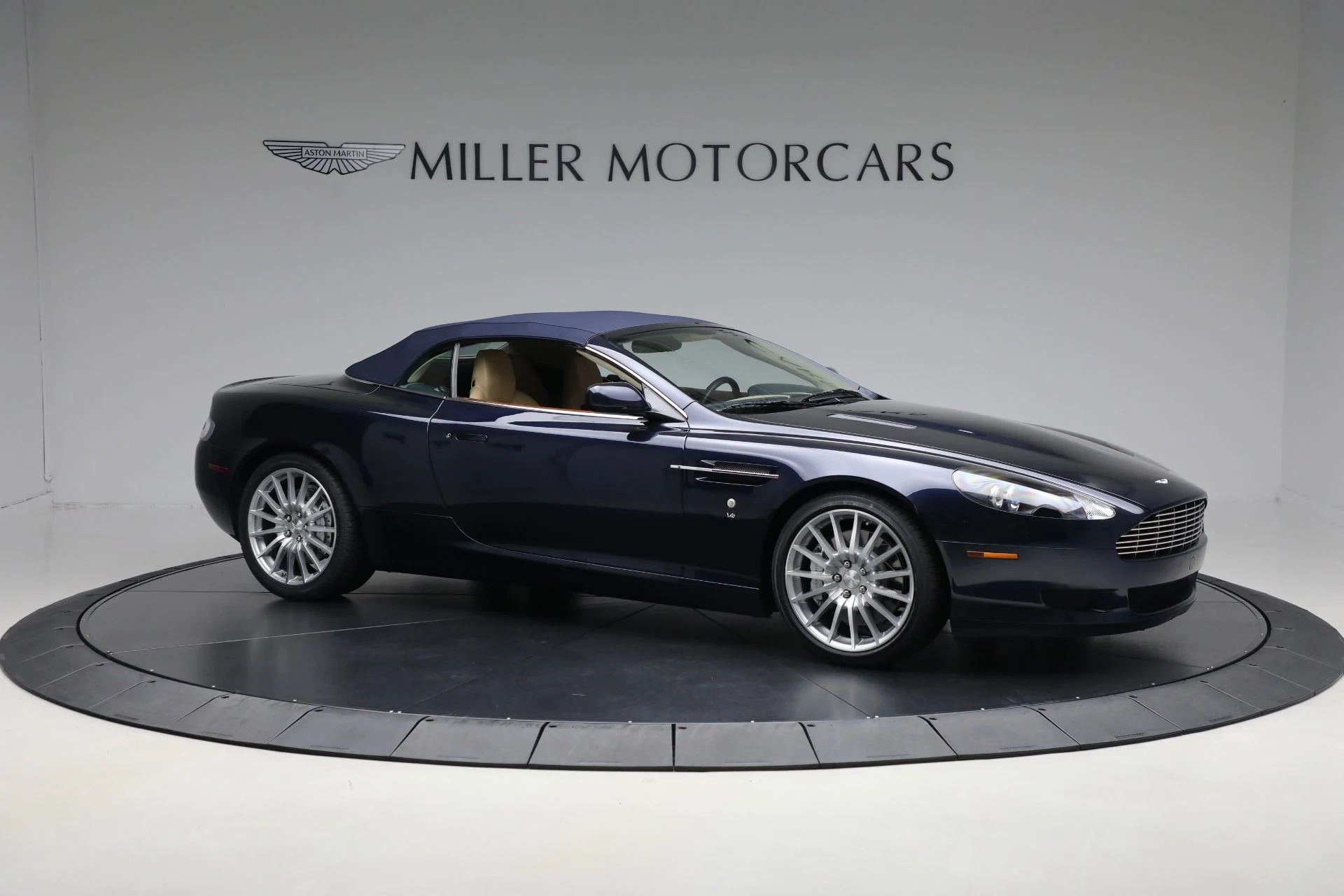 mph023_1293803347_Used_2007_Aston_Martin_DB_9_Volante_fdc480c35f