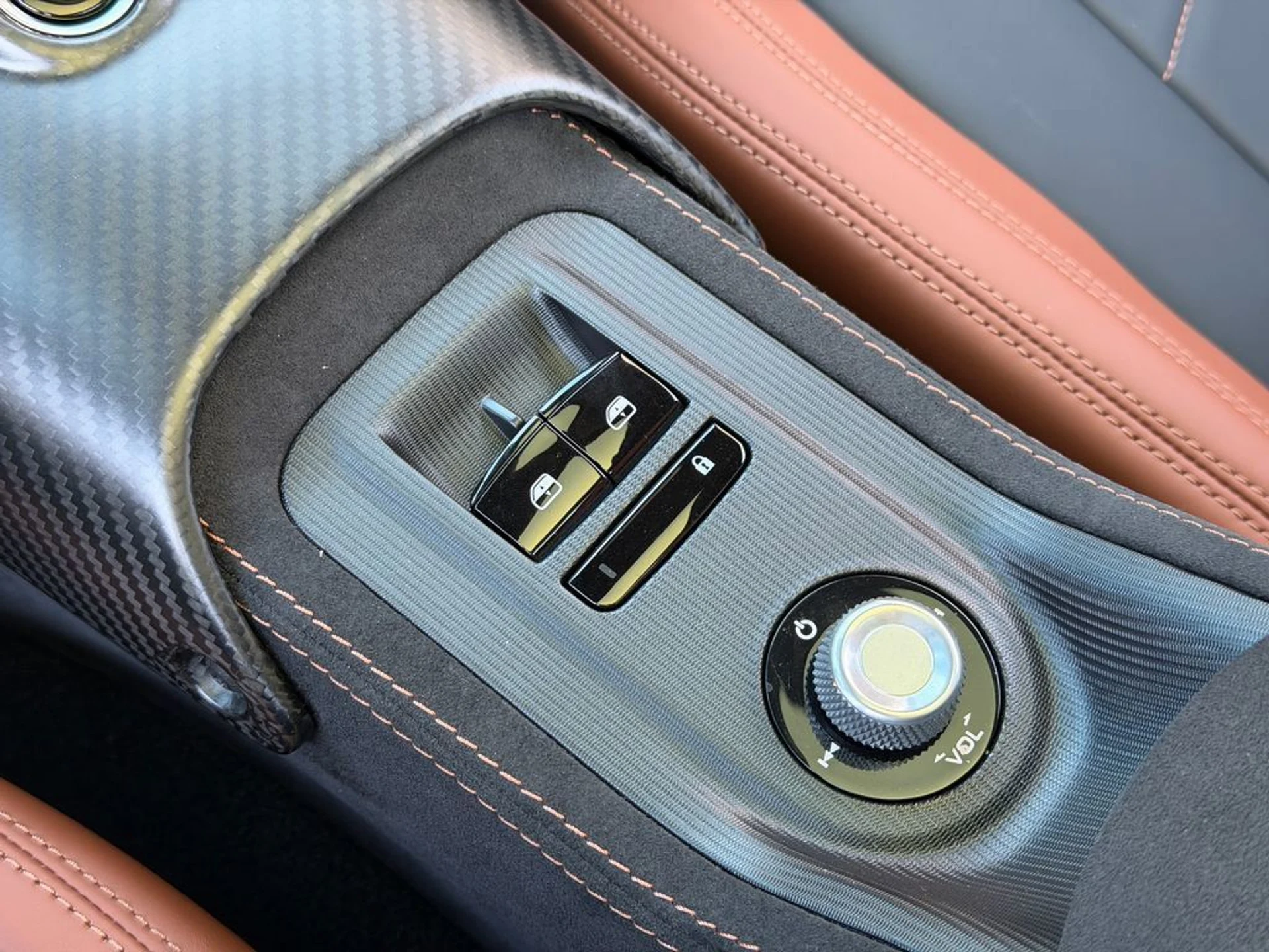 mph023_130686183_b0ca4205cdaf4687ac27bc7a9a492daf_ffac408cea