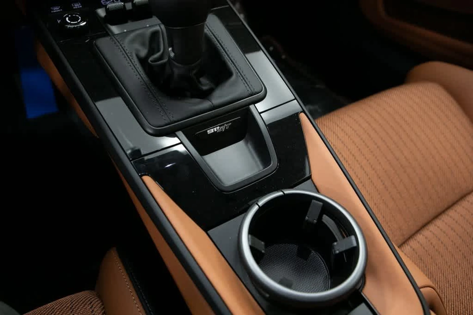 mph023_1317226298_2cbf3e6fe862beddfef825b053ca079cx_22076ff734