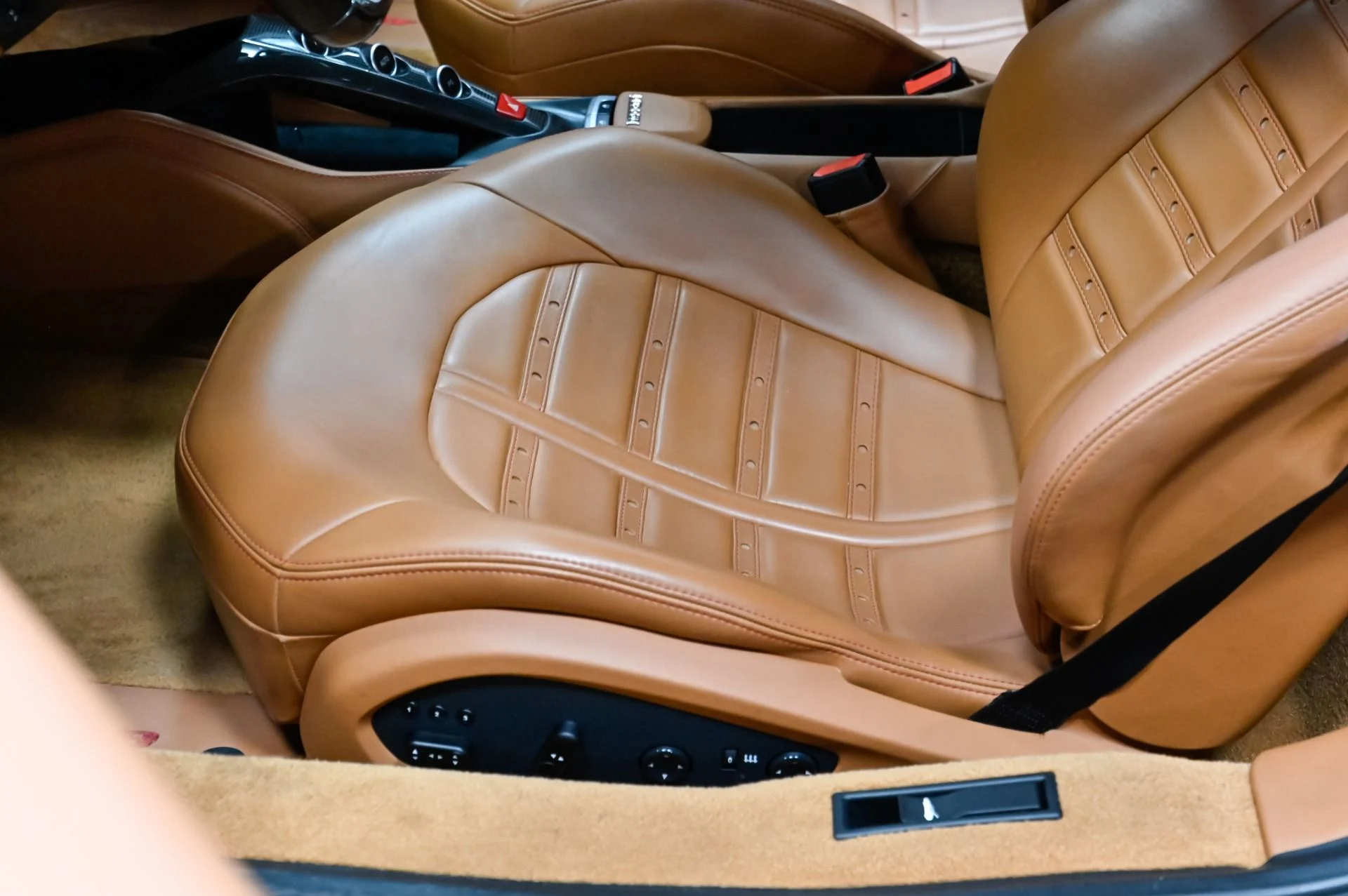 mph023_1320949240_Used_2018_Ferrari_488_GTB_Base_1788410889_0107aaec09