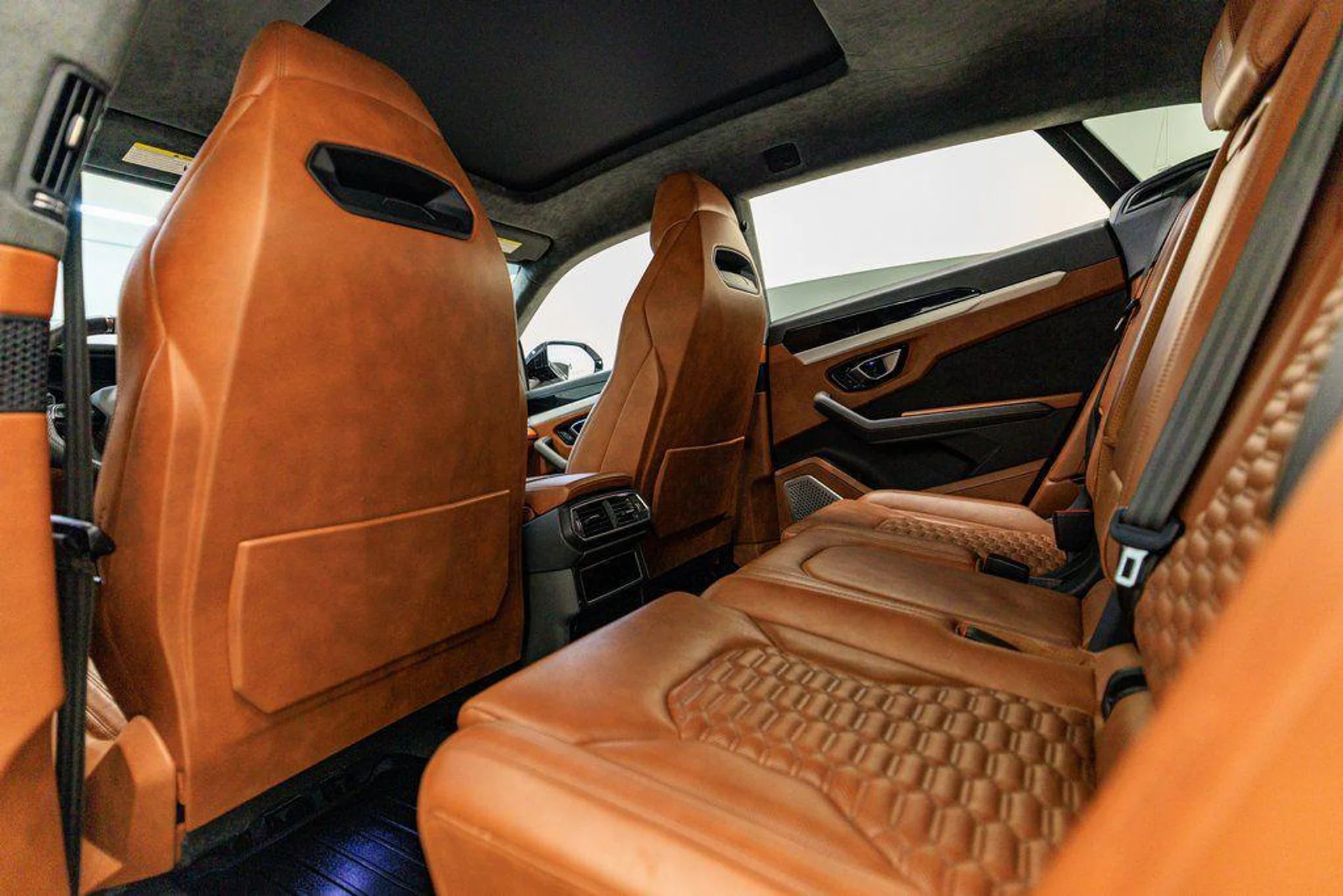 mph023_1330925459_l_F_CJYERSZ_Hmph_Rct8_UC_Ofcms_Rw_b06e2e57f4