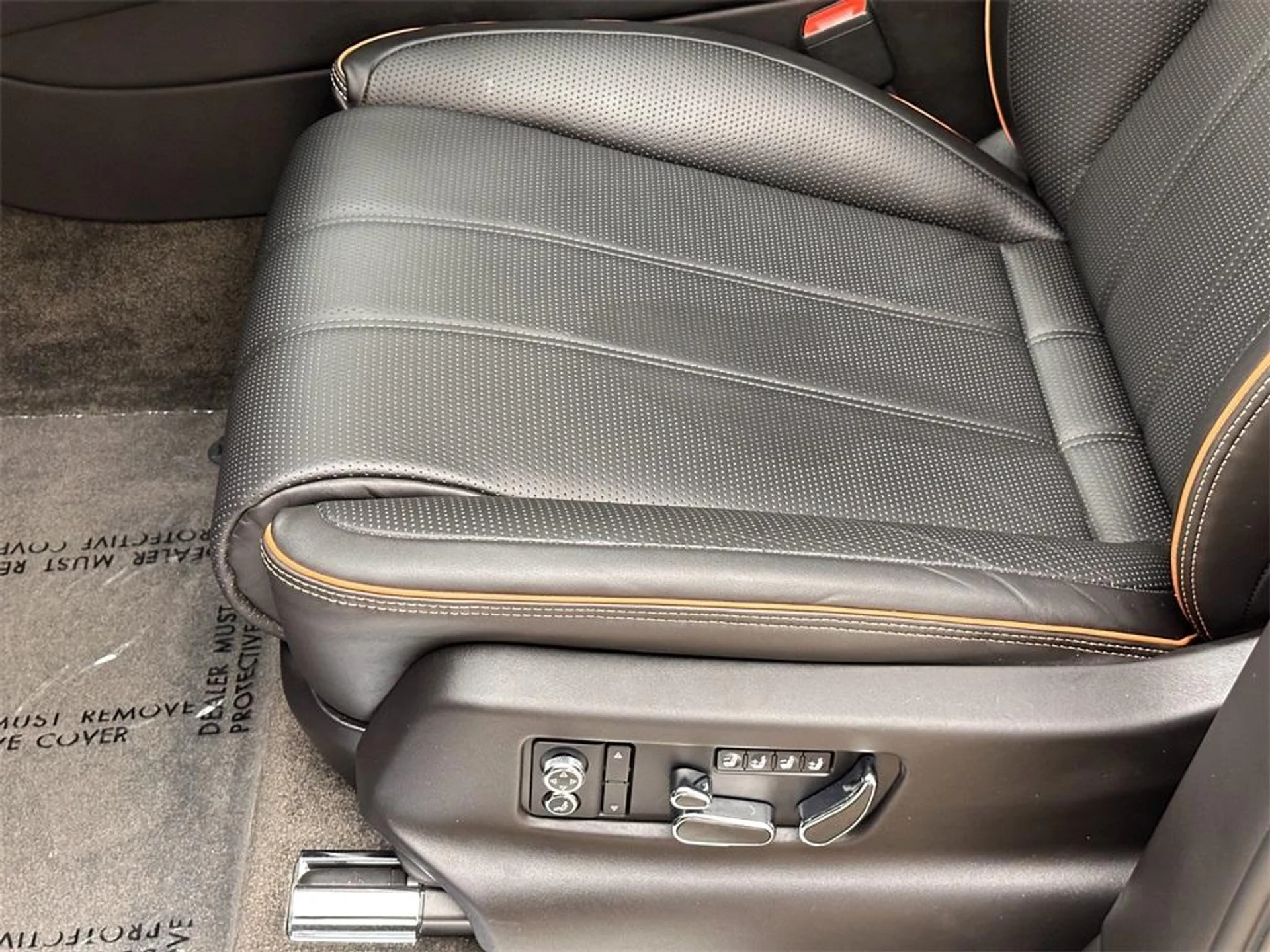 mph023_1333016819_Used_2021_Bentley_Bentayga_V8_1715724595_34fb7f58bc