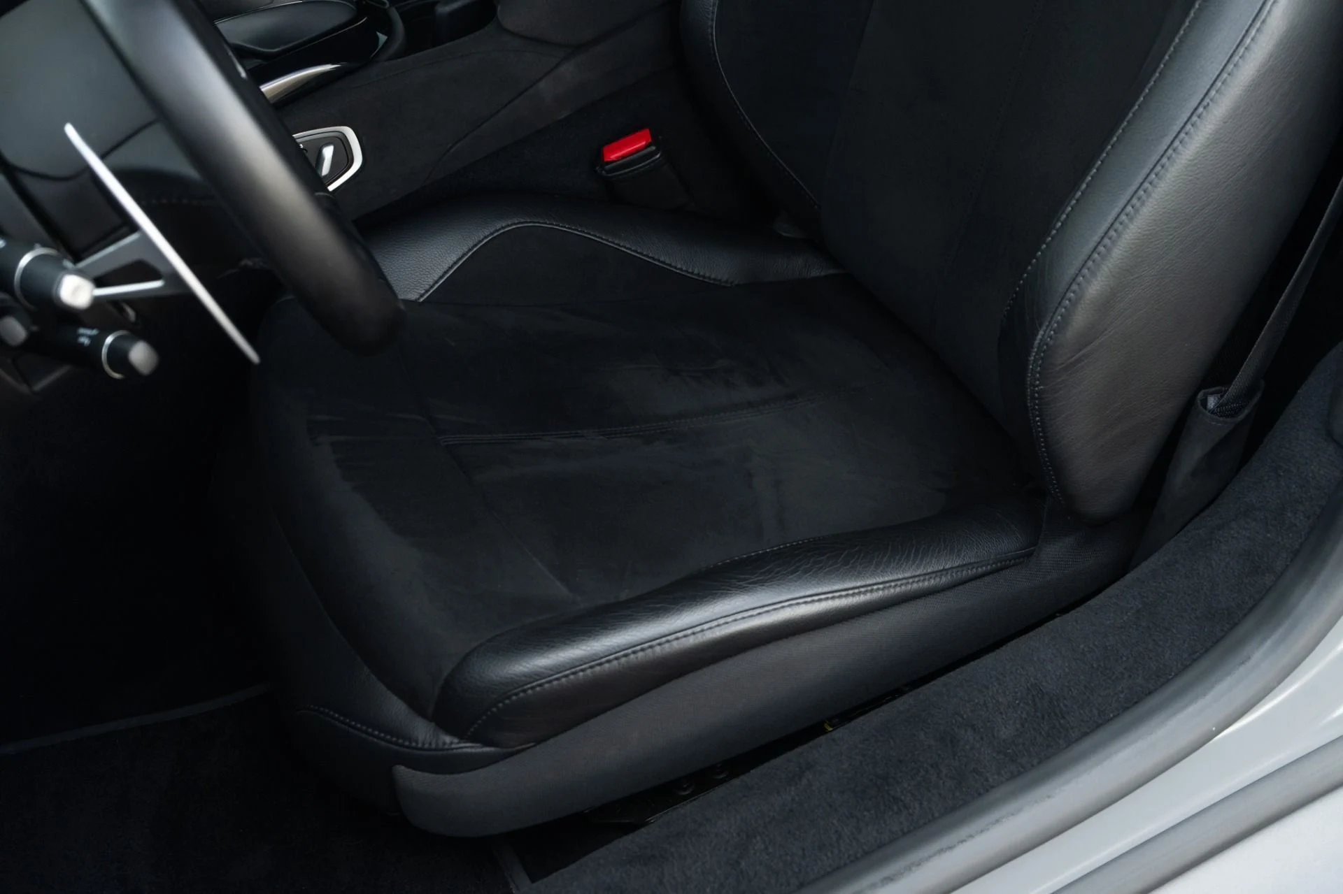 mph023_1335013760_Used_2020_Aston_Martin_Vantage_1781738280_137750d6de