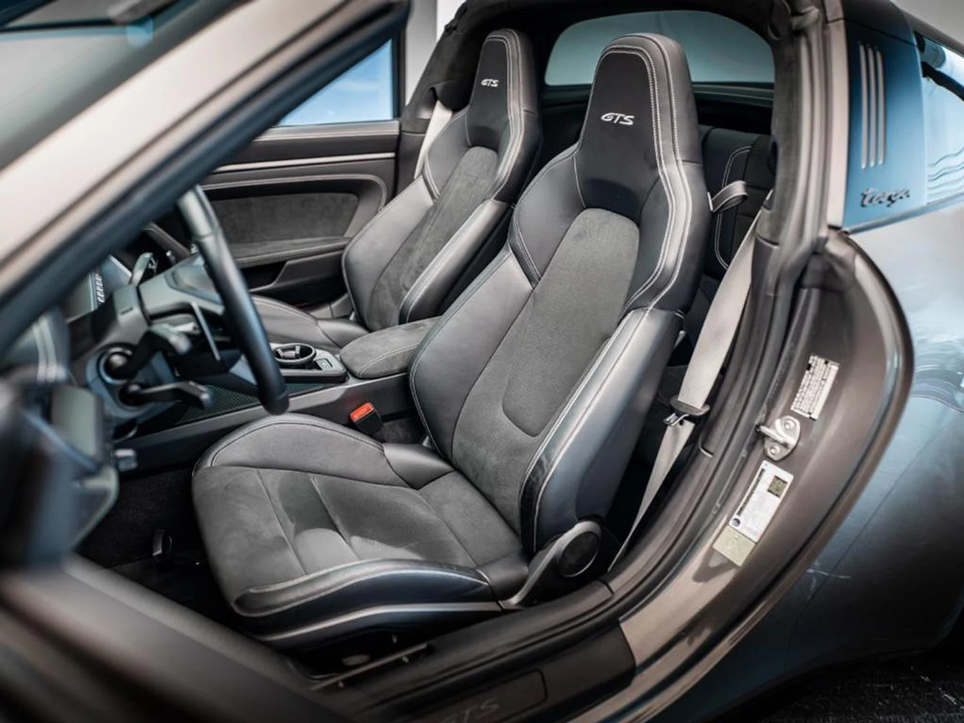 mph023_1357719845_LO_5zu0_Nw_Wh8_TZI_4_M6_UDD_4_X6_Giqg_ff4d436173