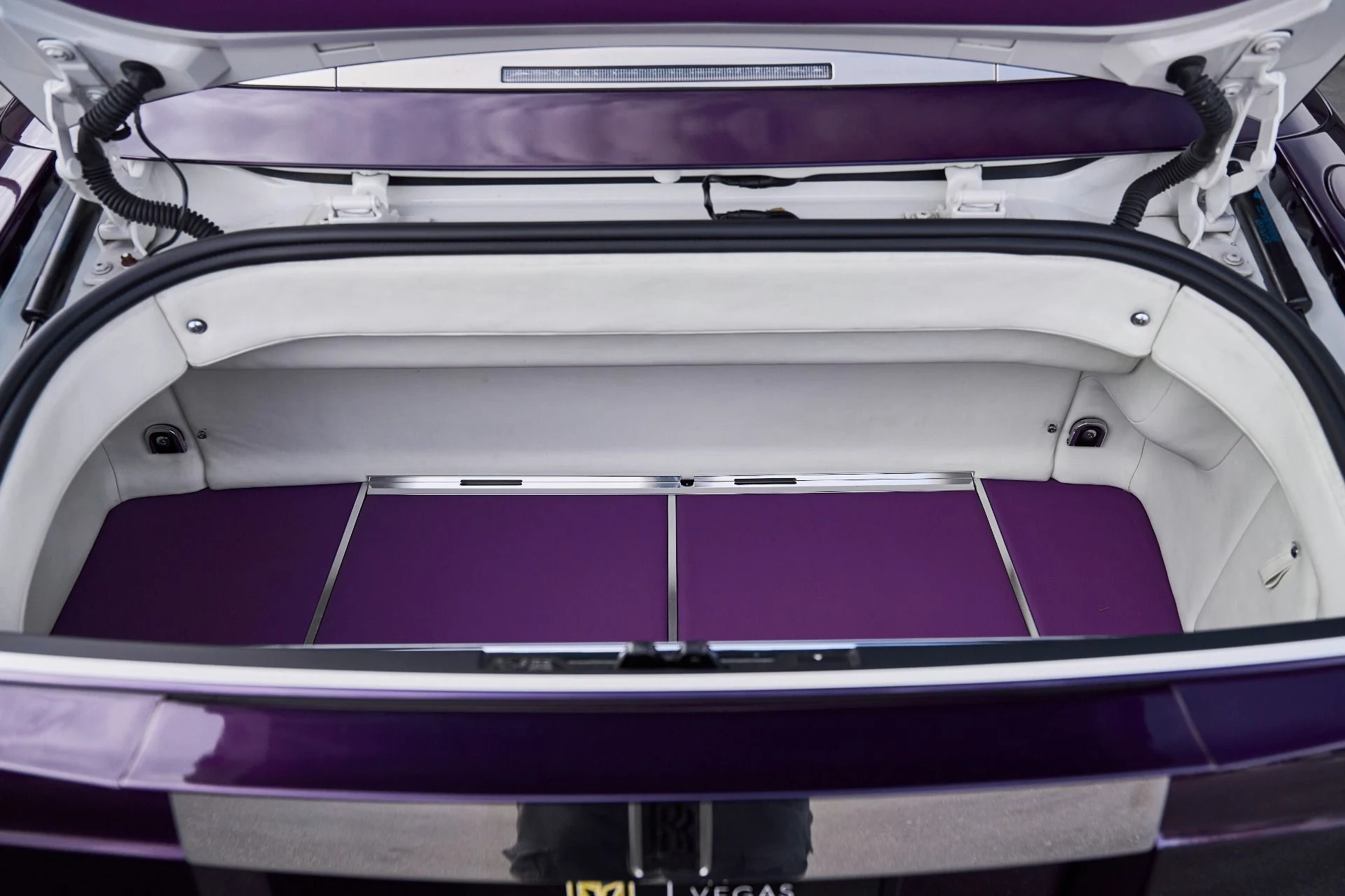 mph023_1360094680_Used_2008_Rolls_Royce_Phantom_Drophead_Coupe_Base_1769136002_e2212afd2a