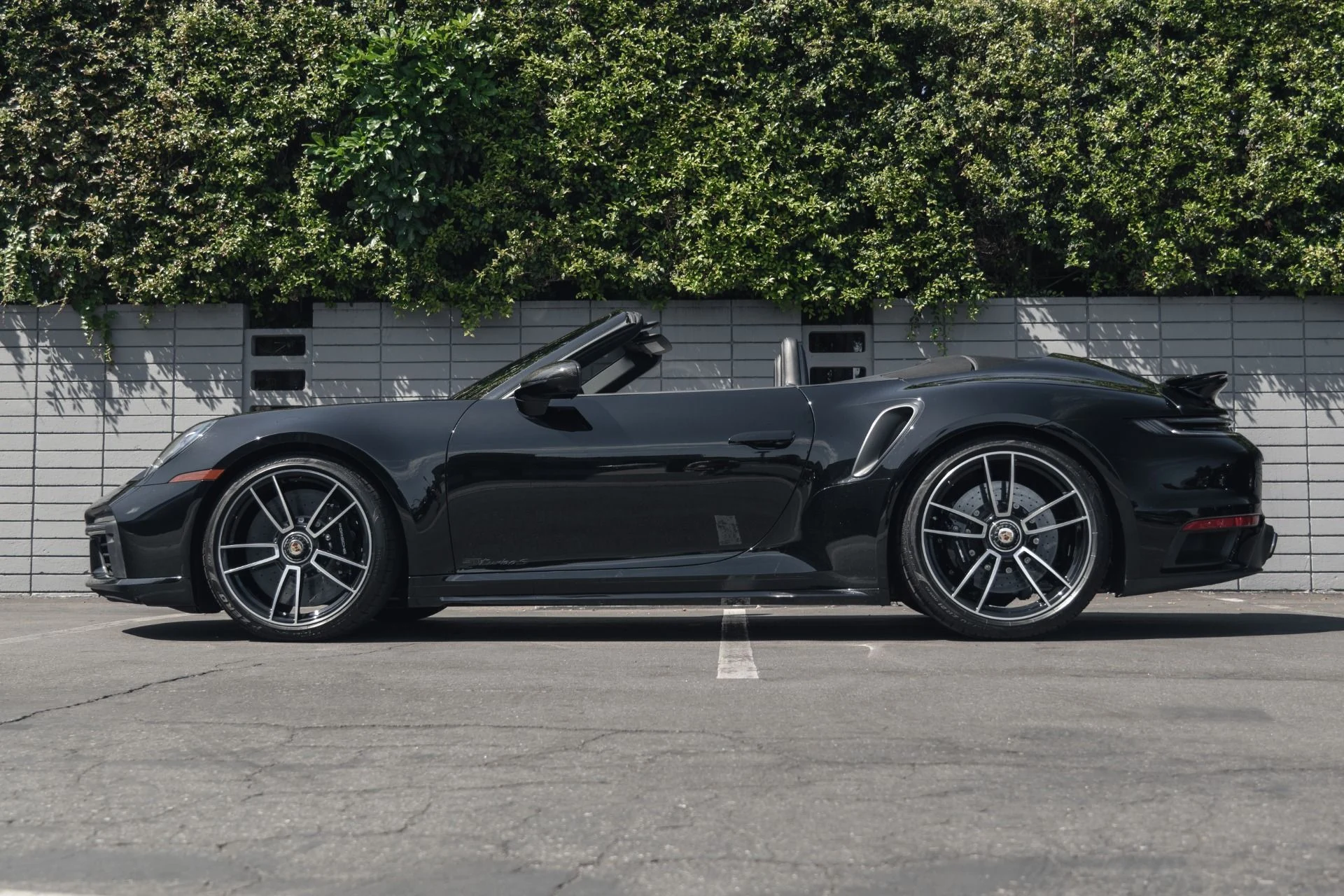 mph023_1367450460_Used_2021_Porsche_911_Turbo_S_1758742195_3b57297061
