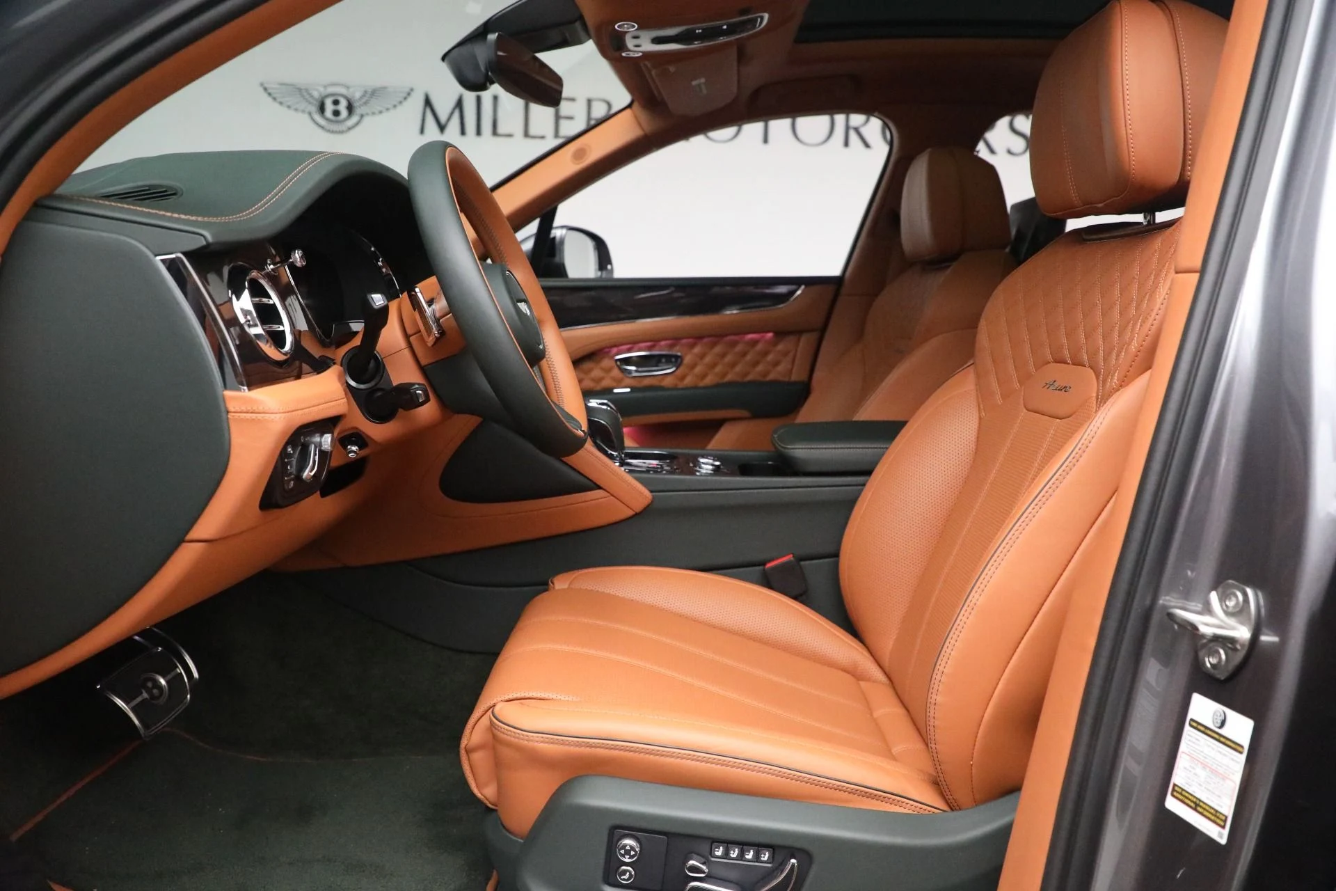 mph023_1372462931_Used_2023_Bentley_Bentayga_Azure_Hybrid_1721850994_07026218ed