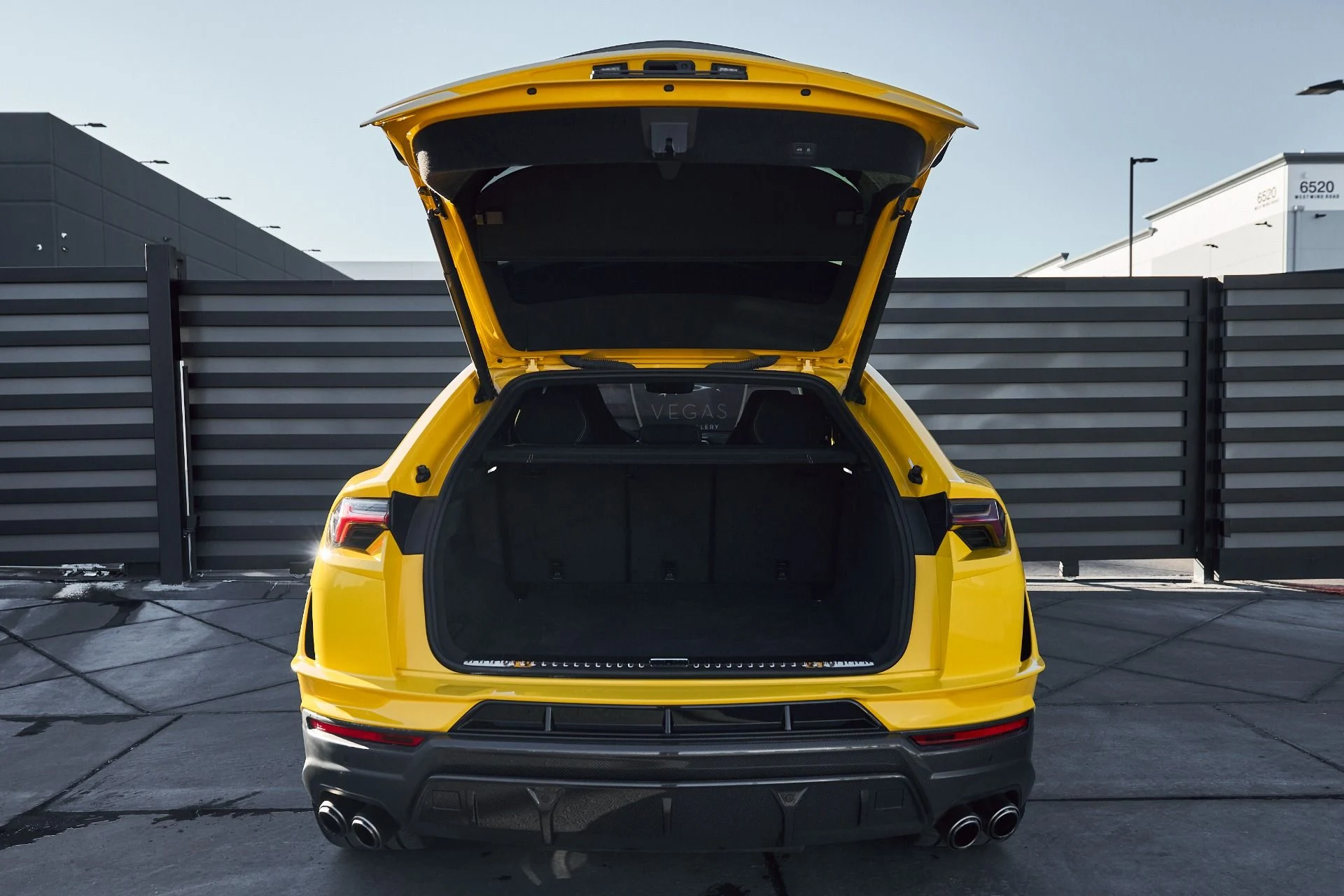 mph023_1373539678_Used_2024_Lamborghini_Urus_Performante_1768011564_72c0775335
