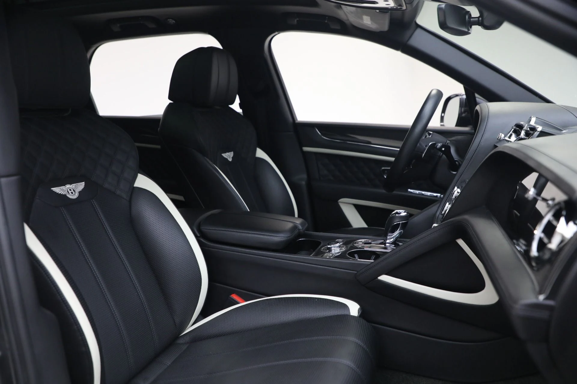 mph023_1374605993_Used_2022_Bentley_Bentayga_Speed_1768683439_1c1213716e