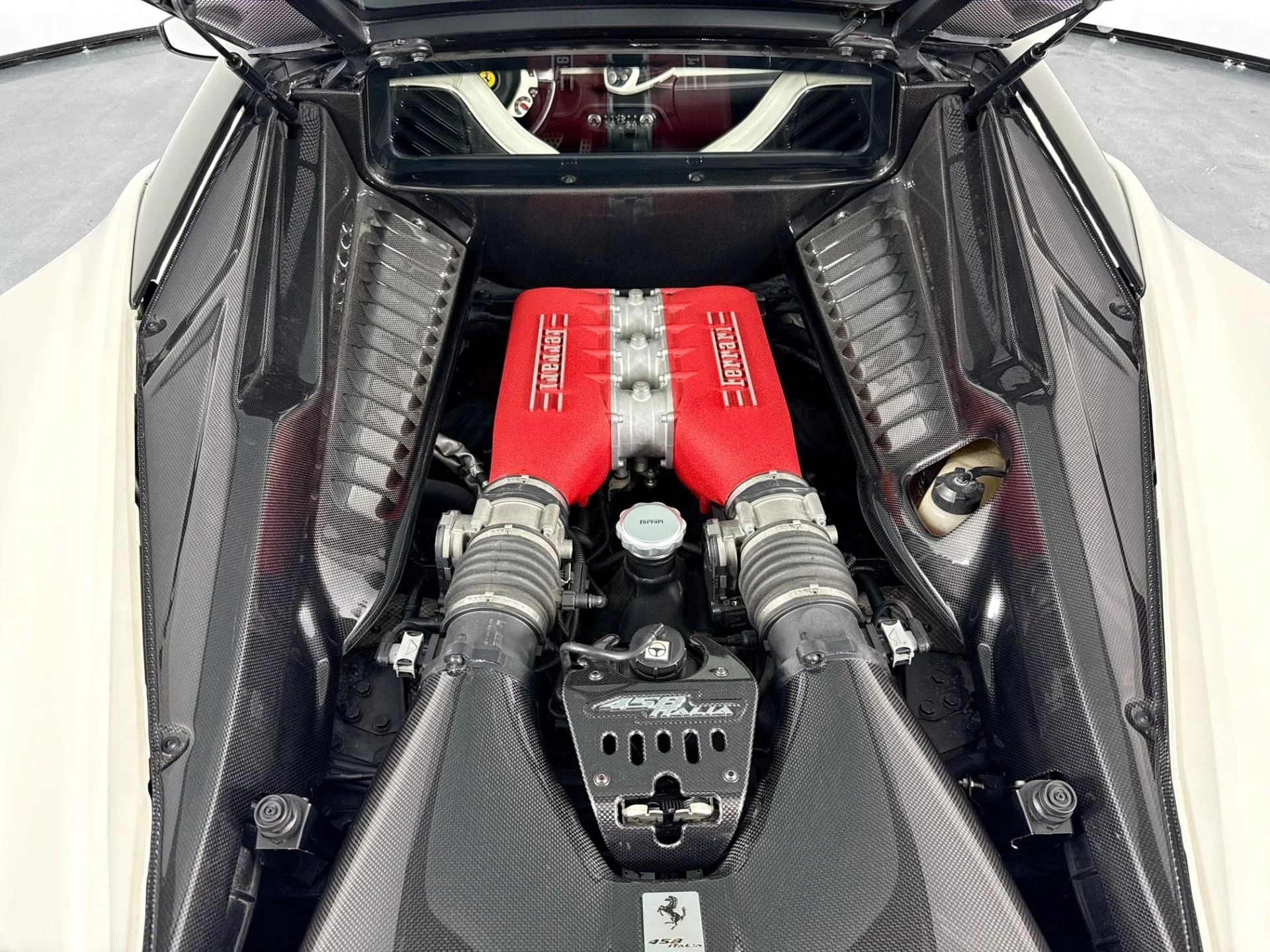 mph023_1388789711_Used_2010_Ferrari_458_Italia_1784741559_1859b7f00e