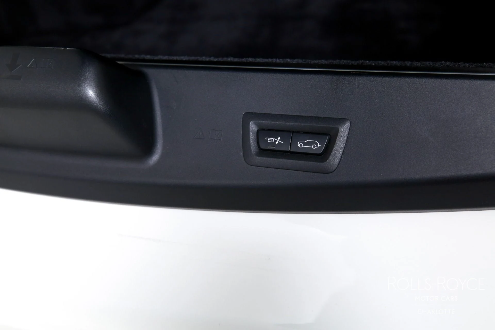 mph023_140706505_Used_2019_Rolls_Royce_Cullinan_1771361502_1af420976e