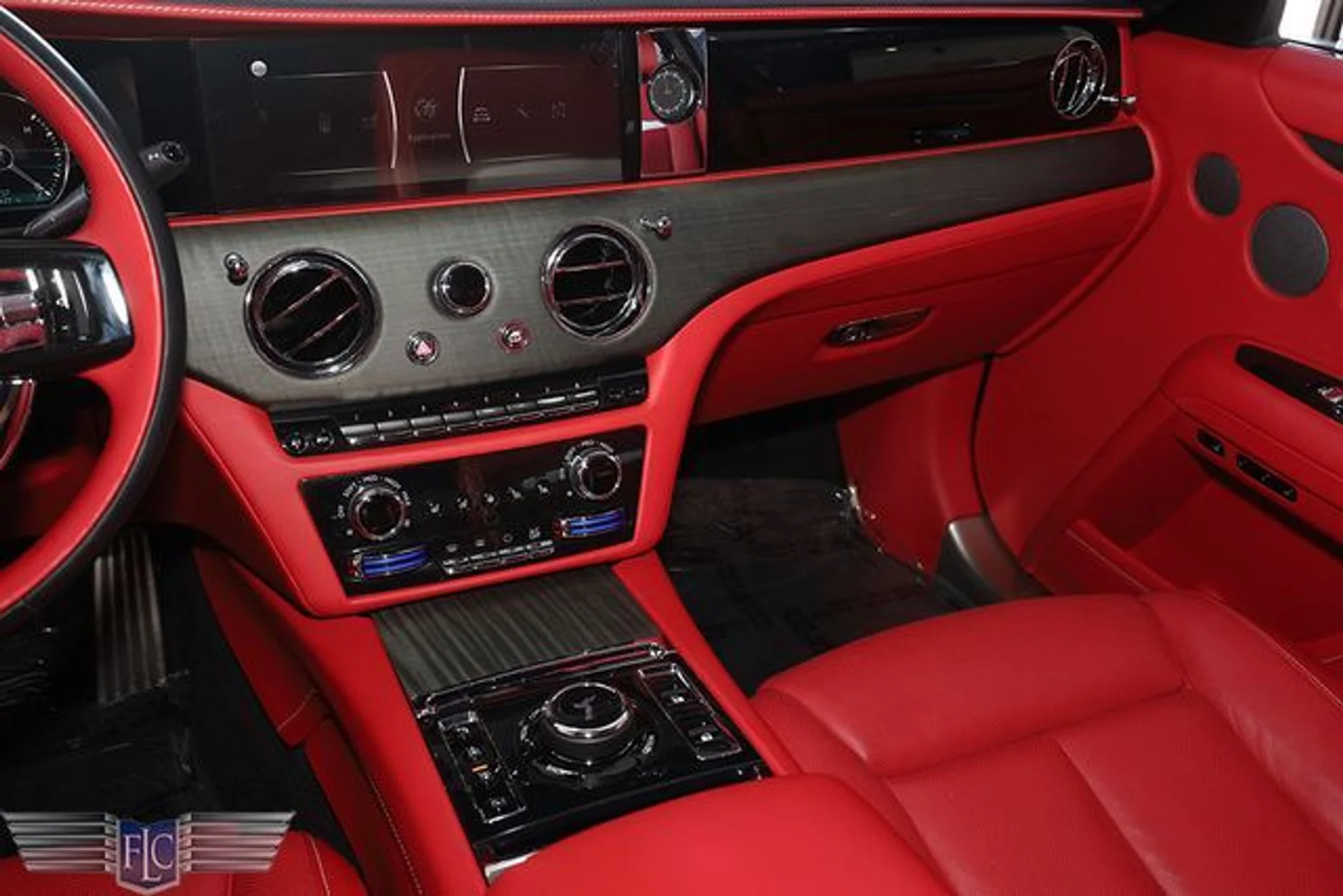 mph023_1410762819_used_2024_rolls_royce_ghost_sedan_6305_23068311_28_640_10b267ab57