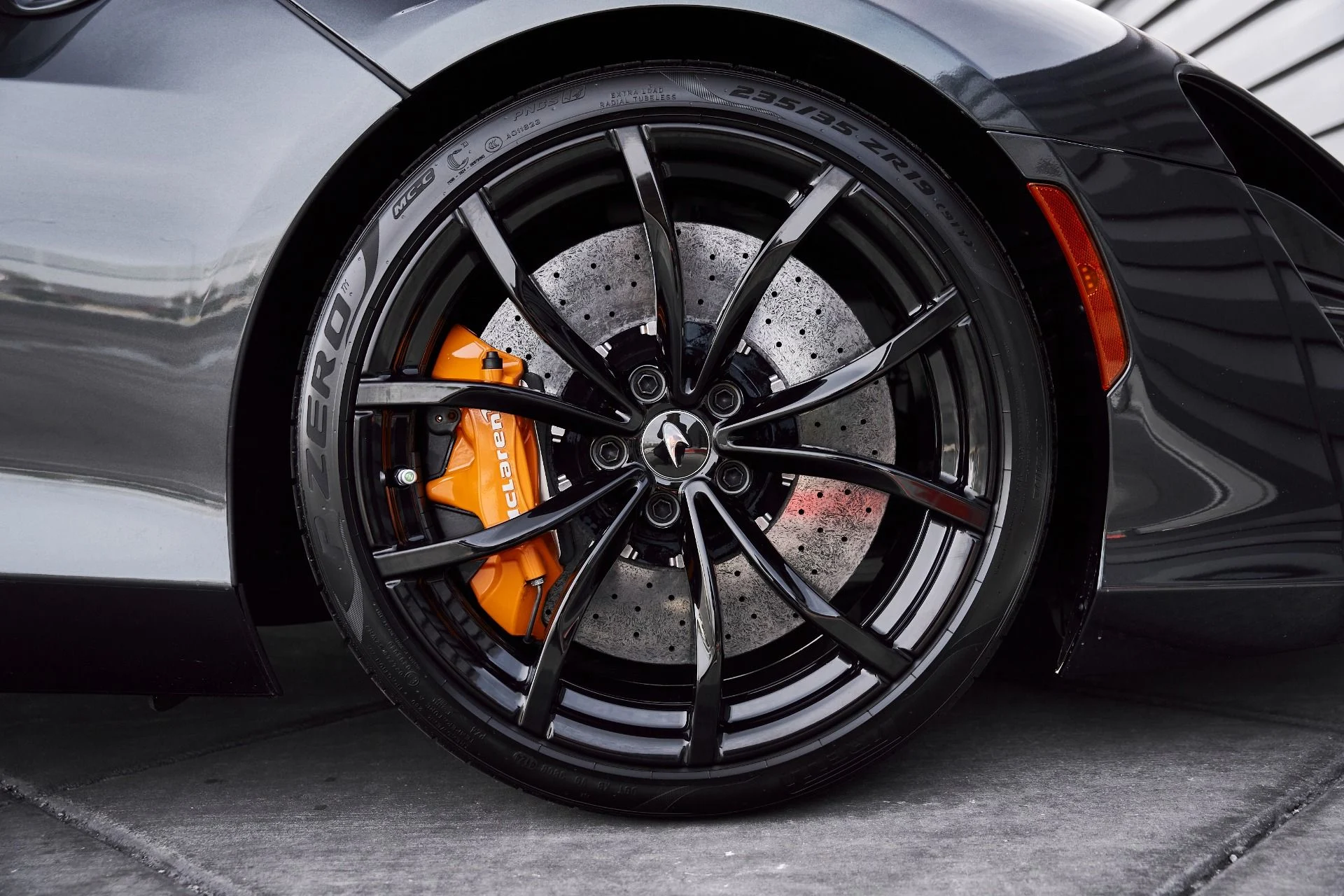 mph023_1412624223_Used_2023_Mc_Laren_Artura_1770833710_2d1bb3c746