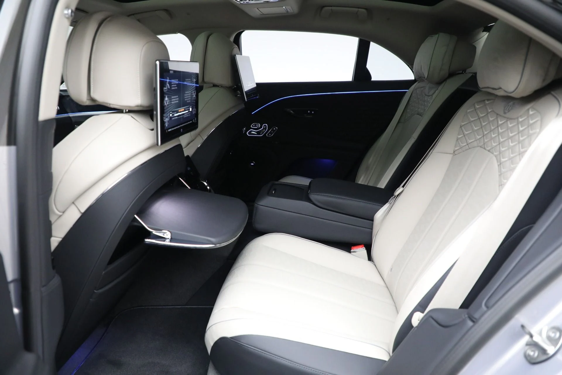 mph023_1413181659_New_2025_Bentley_Flying_Spur_Mulliner_2a995964d4