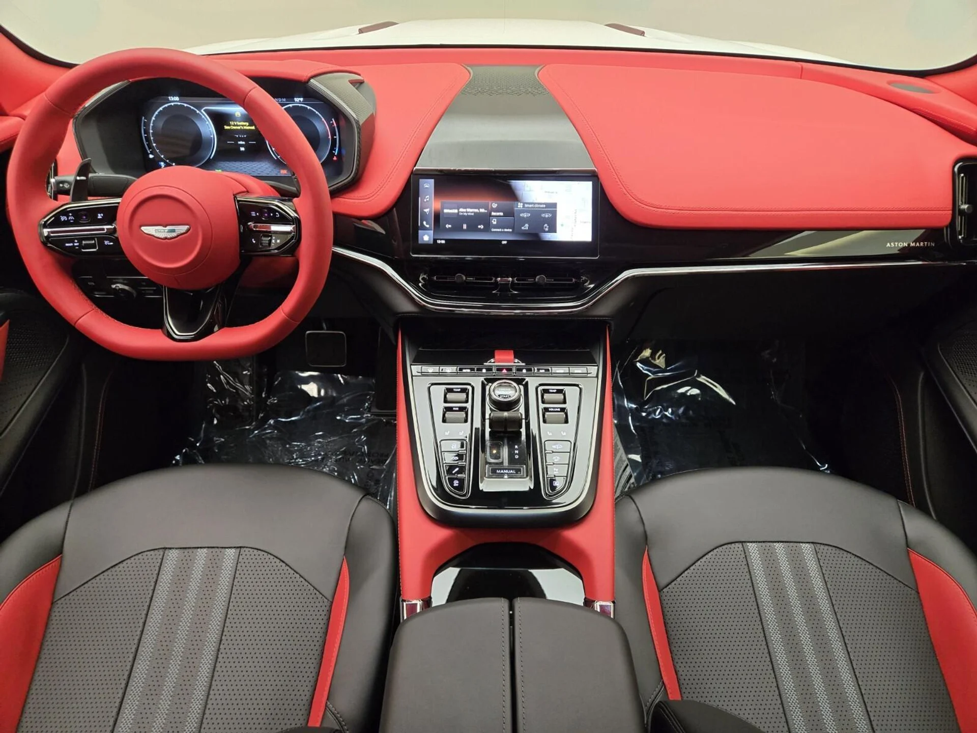 mph023_142254774_New_2025_Aston_Martin_DBX_707_1756187105_74627f8a07
