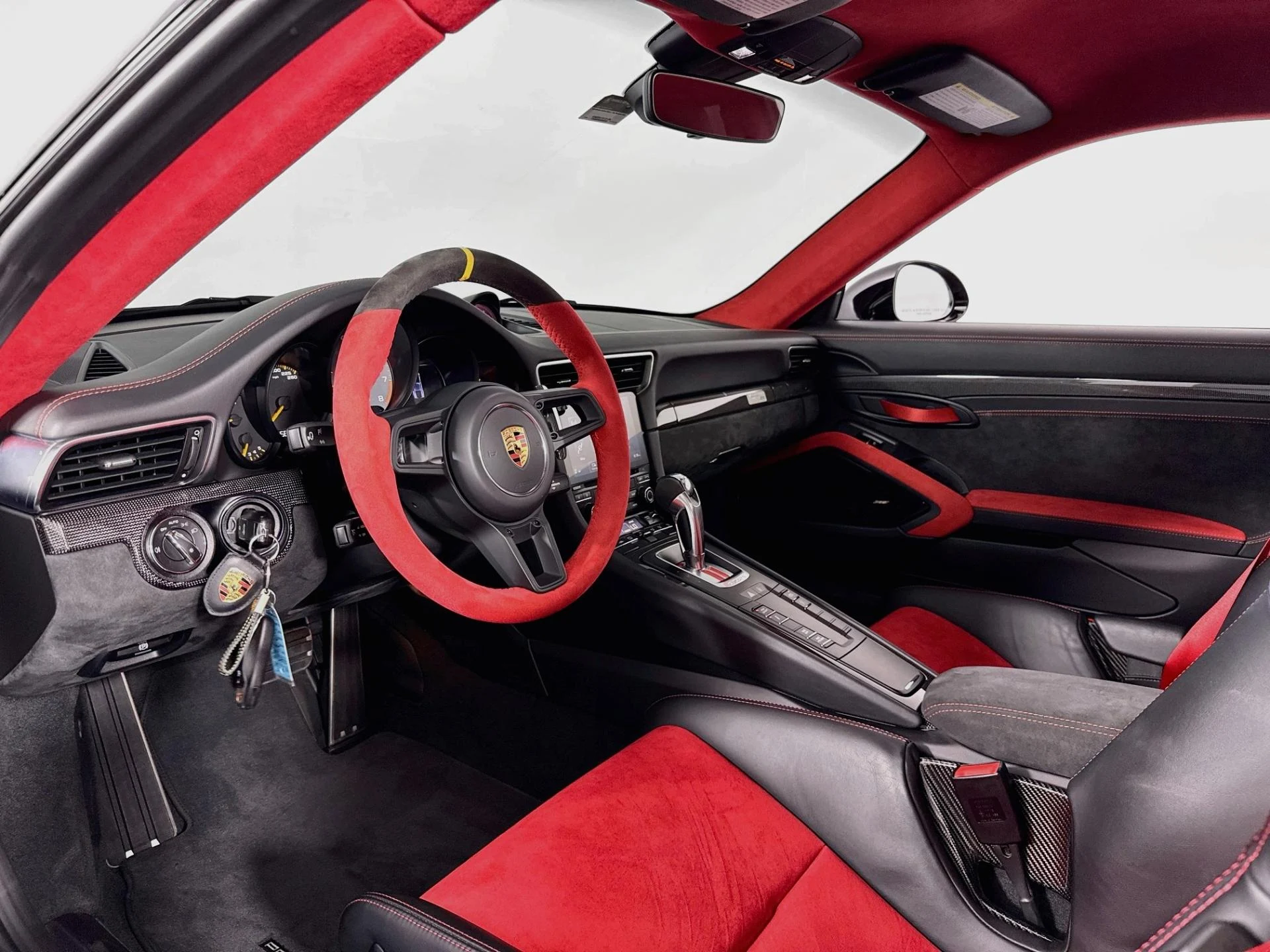 mph023_142598688_Used_2018_Porsche_911_GT_2_RS_1785886159_f0e4820628