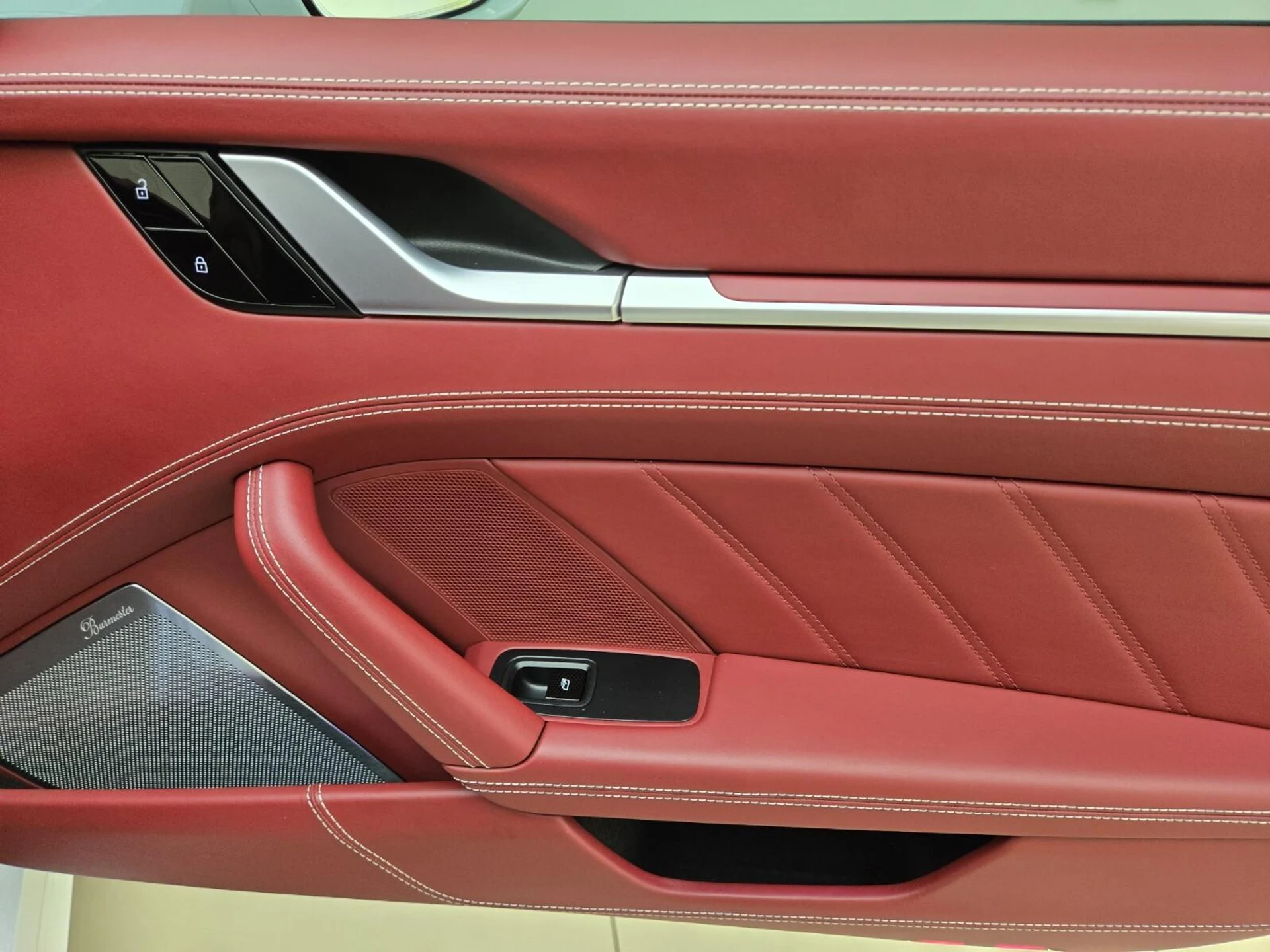 mph023_143012528_Used_2021_Porsche_911_Turbo_S_1753164628_094389a94d