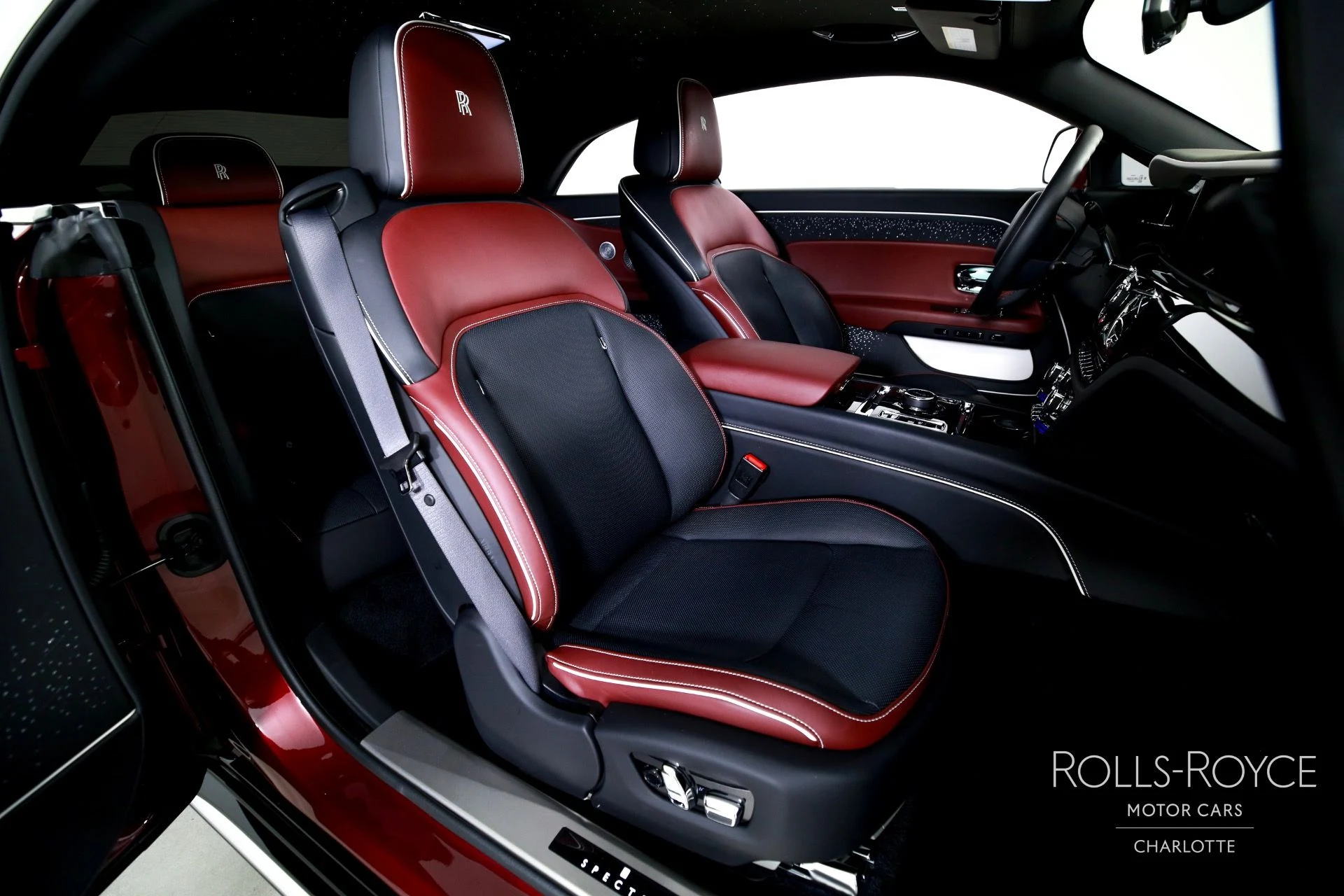 mph023_1435145430_Used_2024_Rolls_Royce_Spectre_1750451753_c87a8e9545